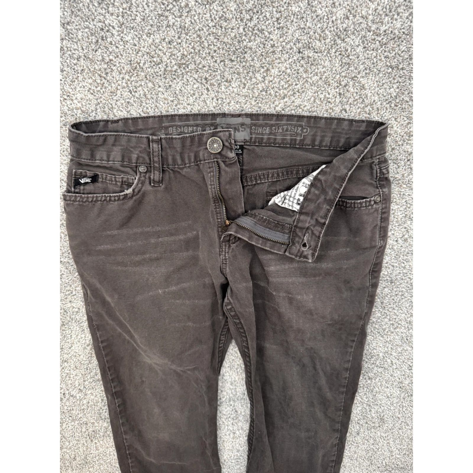 Vans VANS Jeans 30 Straight Leg Skater Streetwear Grunge Retro Y2K Alt Distressed Mens Denim Straight 30 Gray Zip 28in Inseam Size US 30 / EU 46 - 7 Thumbnail