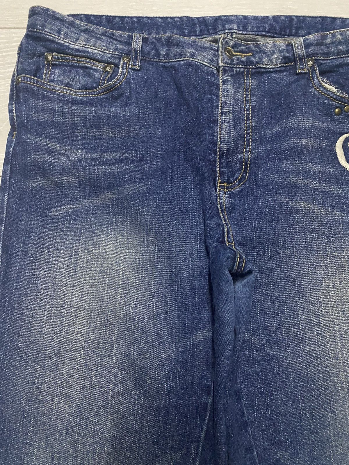 Japanese Brand Woman Vintage Japanese Brand Embroidery Wide Leg Jeans Size US 37 - 7 Thumbnail