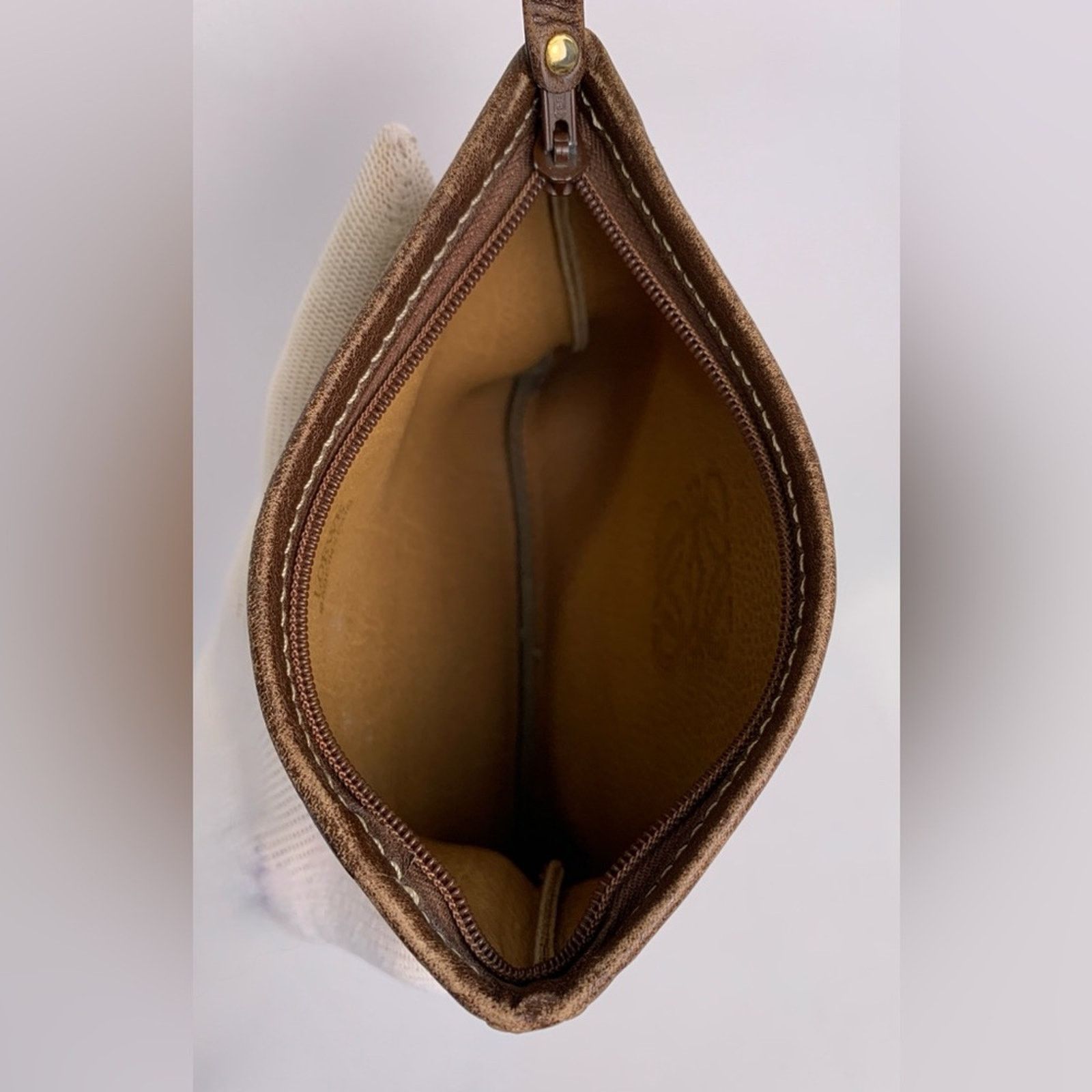Loewe Loewe Tan Camel Suede Zip Pouch Size ONE SIZE - 8 Thumbnail