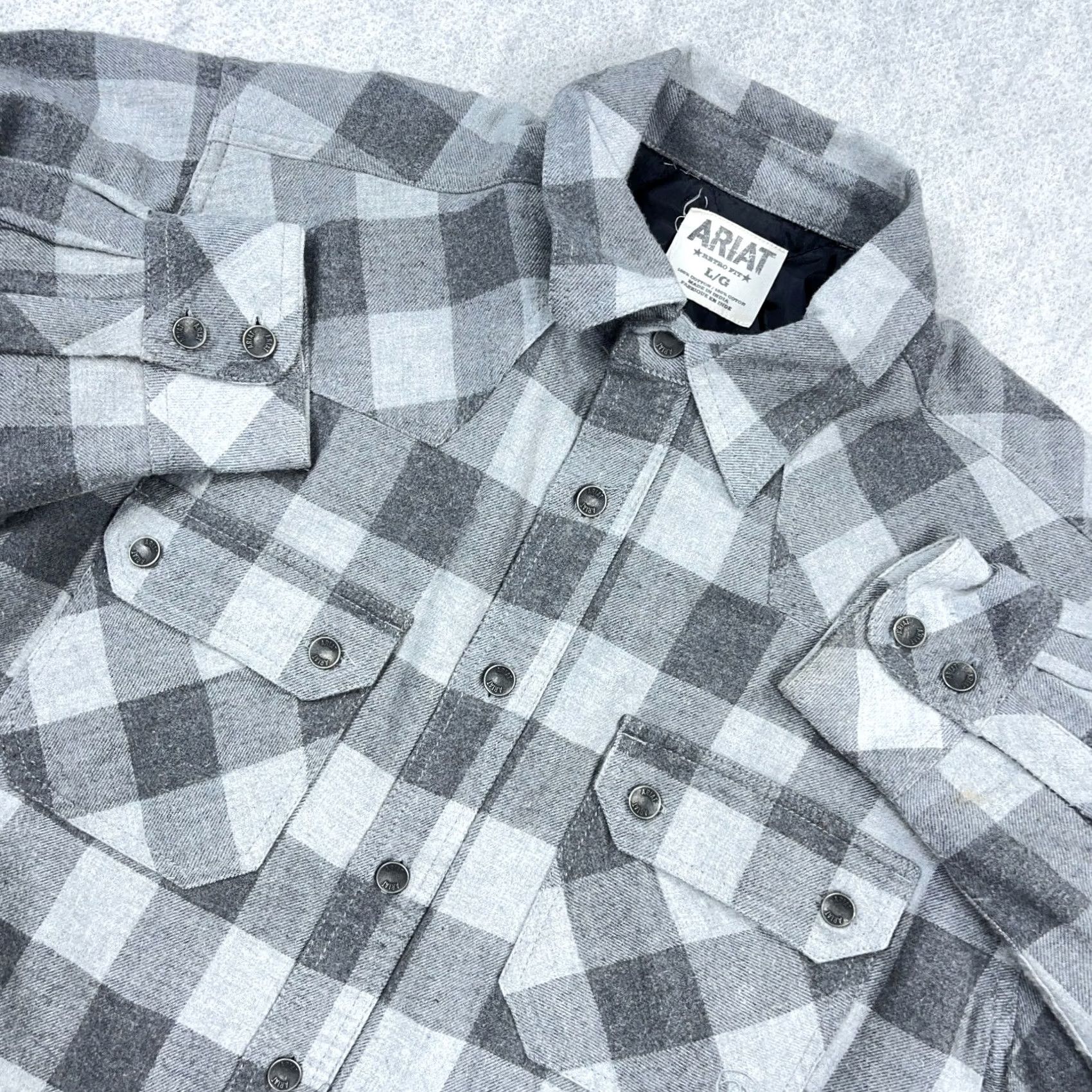 Ariat Ariat Shacket Men L Gray Buffalo Plaid Flannel Shirt Jacket Blanket Lined Shirt Jacket Regular Fit Quilted Lined Cotton Pocket Jacket Size US L / EU 52-54 / 3 - 2 Thumbnail