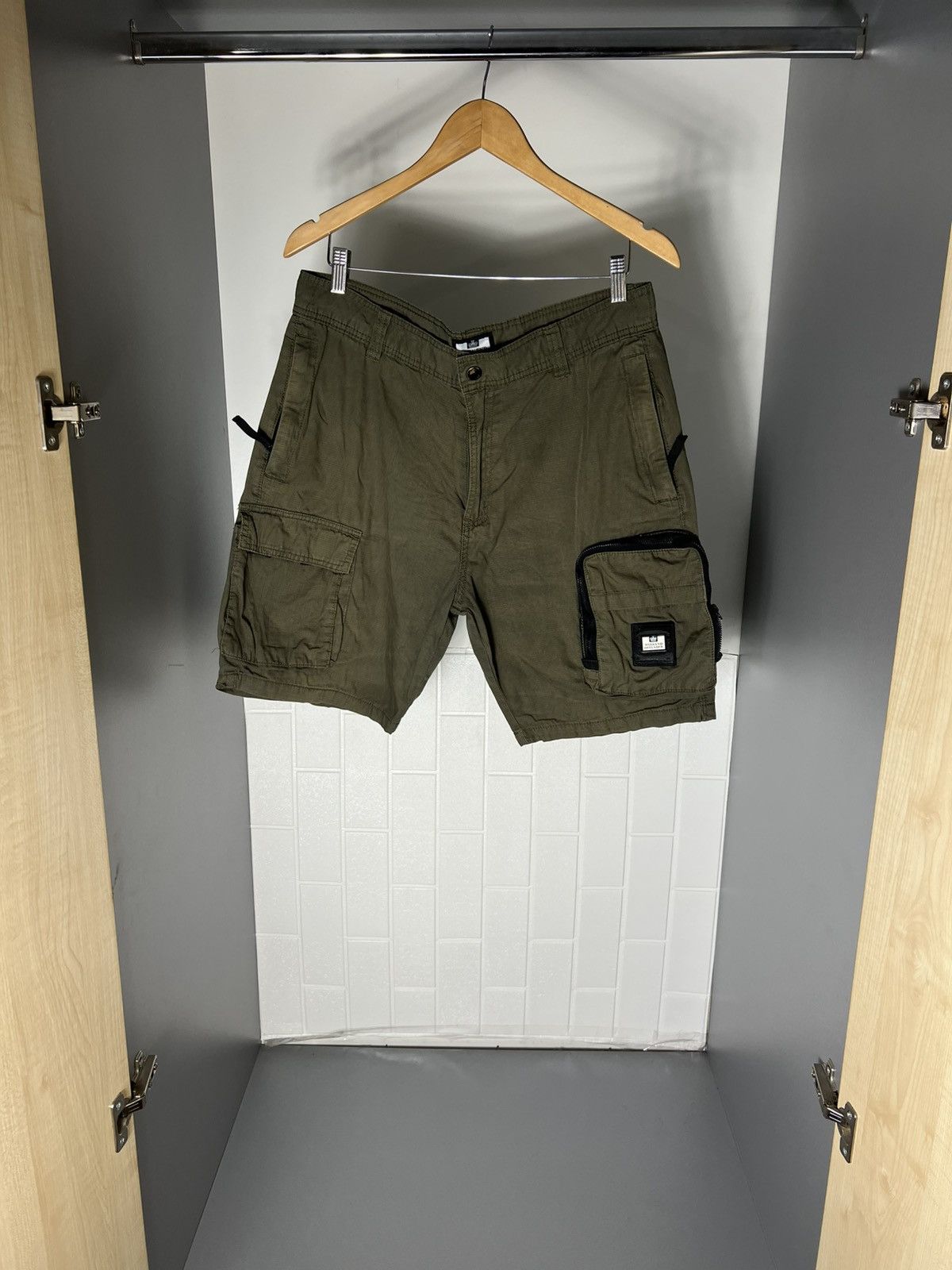 Weekend Offender VINTAGE WEEKEND OFFENDER MULTIPICKET CASUAL SHORTS Y2K 90s Size US 32 / EU 48 - 7 Thumbnail