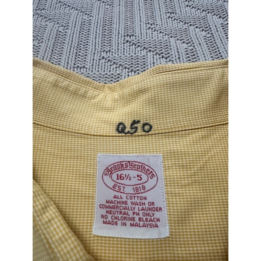 Brooks Brothers Brooks Brothers yellow gingham plaid button down size 16.5 Size US L / EU 52-54 / 3 - 5 Thumbnail
