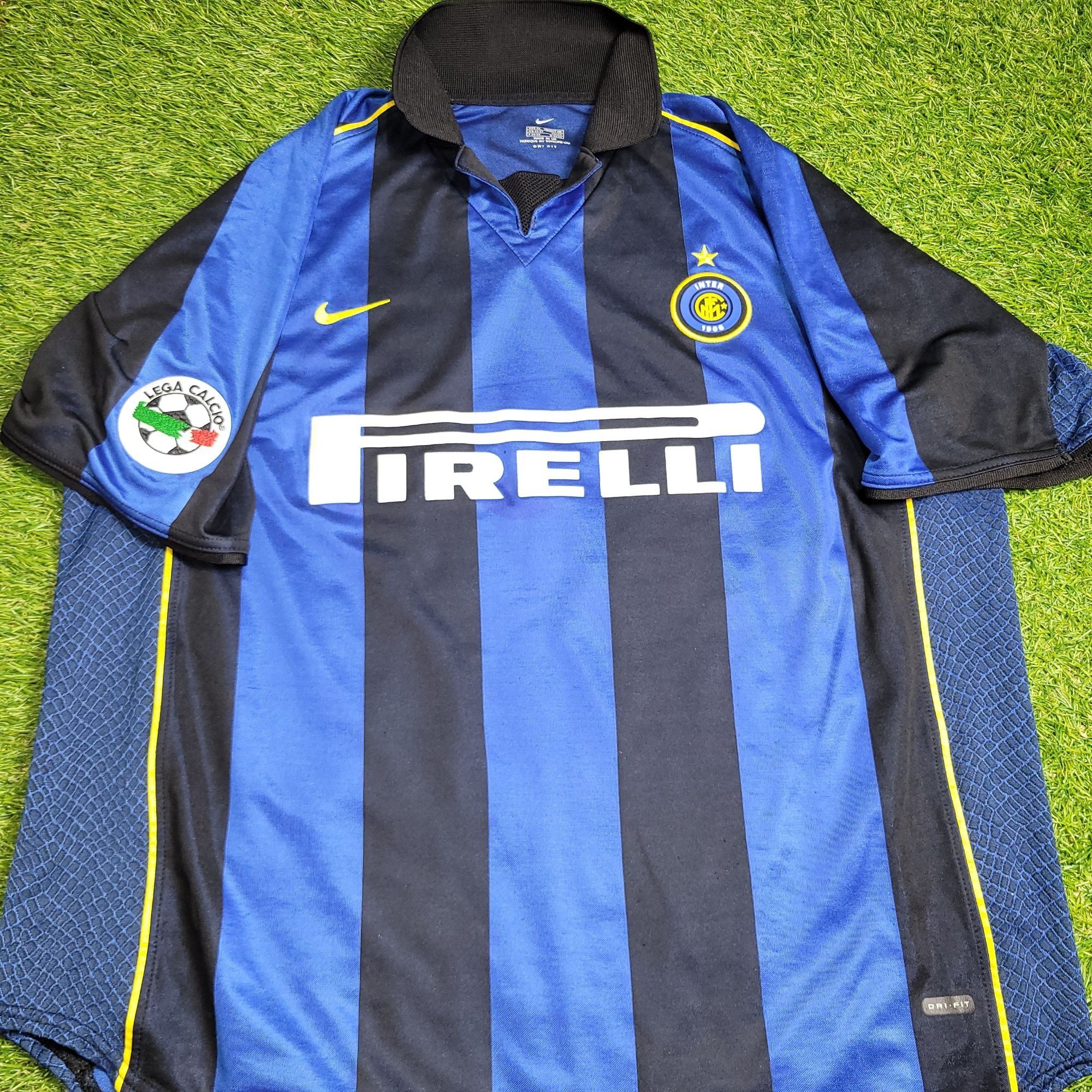 Nike Ronaldo Inter Milan 2001 2002 Soccer Jersey Shirt XL Size US XL / EU 56 / 4 - 2 Thumbnail