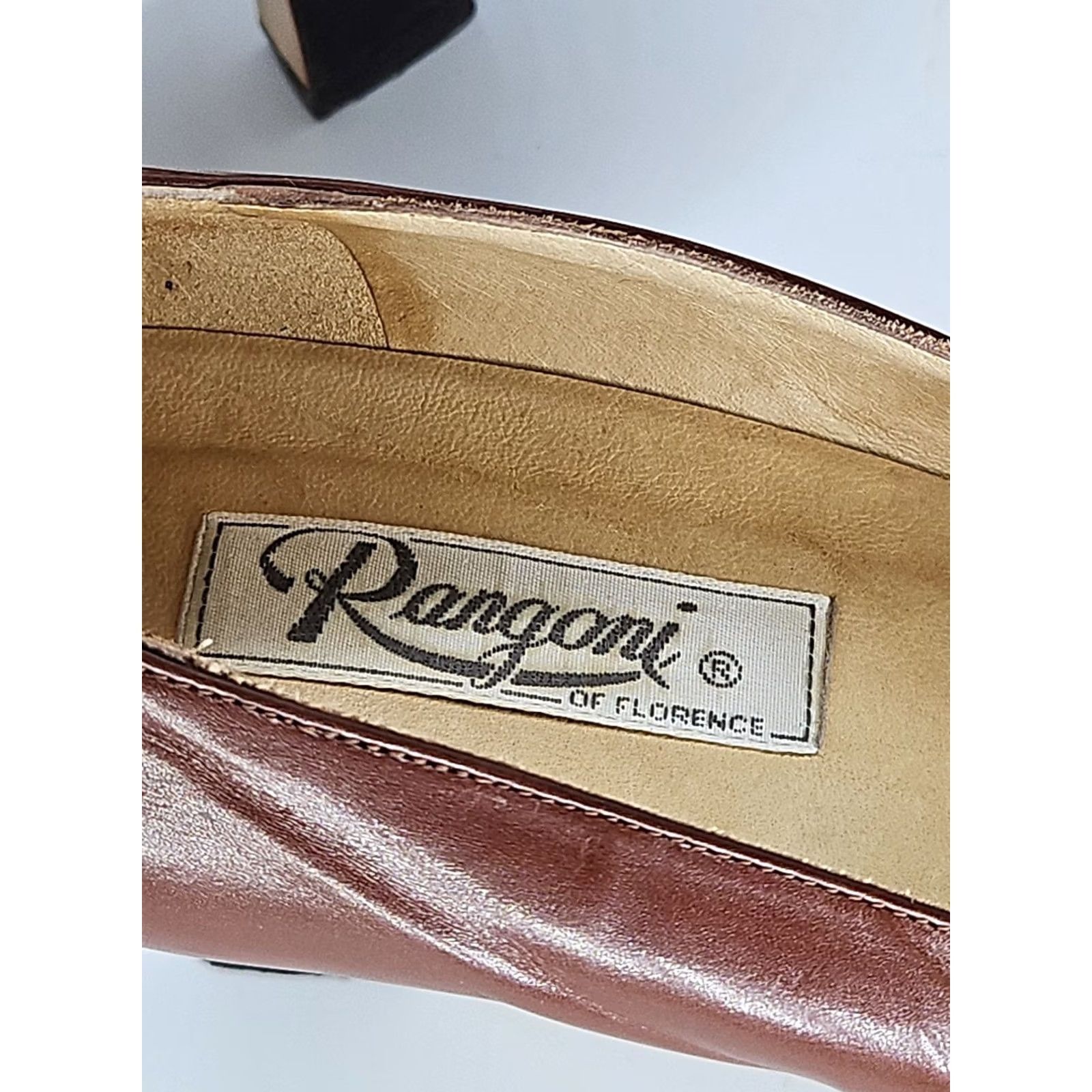 Vintage Rangoni Of Florence Womens Pump Brown Leather Kitten Heel Made In Italy 8 Comfort Leather Upper Insole Lining Outsole Womens Shoes Size US 8 / IT 38 - 5 Thumbnail