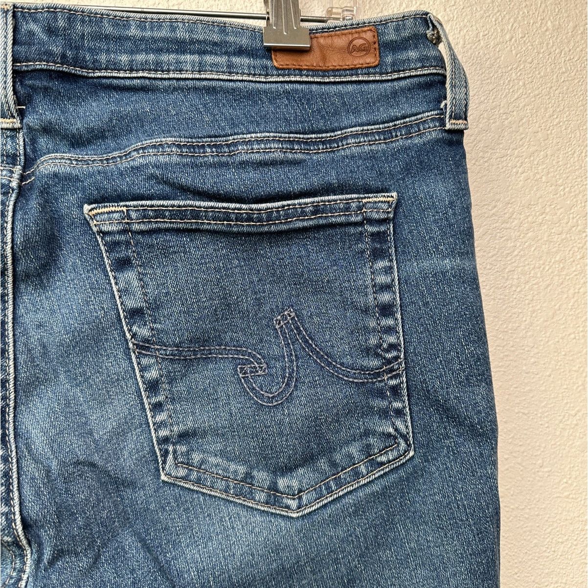 AG Adriano Goldschmied AG The Prima cigarette leg jeans med wash raw cuffed hem 32R Size 32" / US 10 / IT 46 - 7 Thumbnail