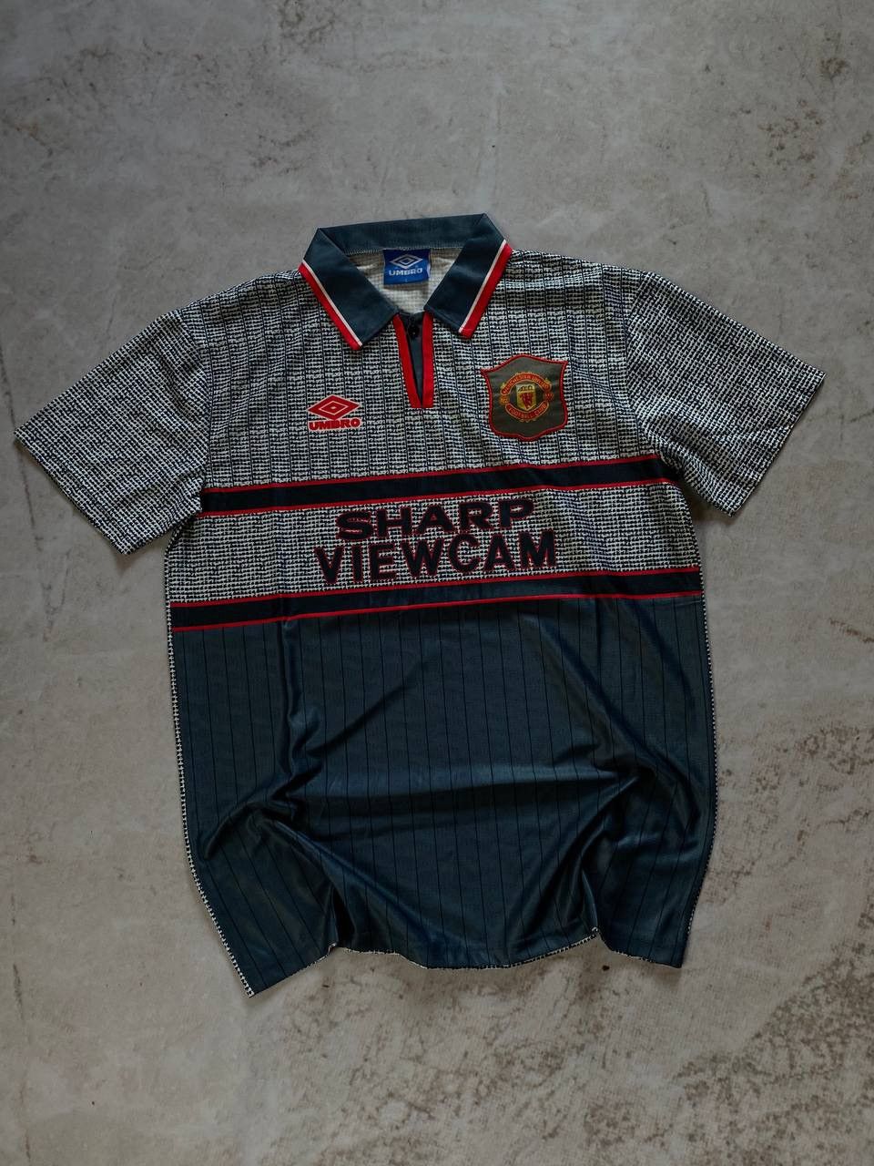 Umbro 1995/1996 Umbro Manchester United Retro Away Soccer Jersey Size US L / EU 52-54 / 3 - 1 Thumbnail