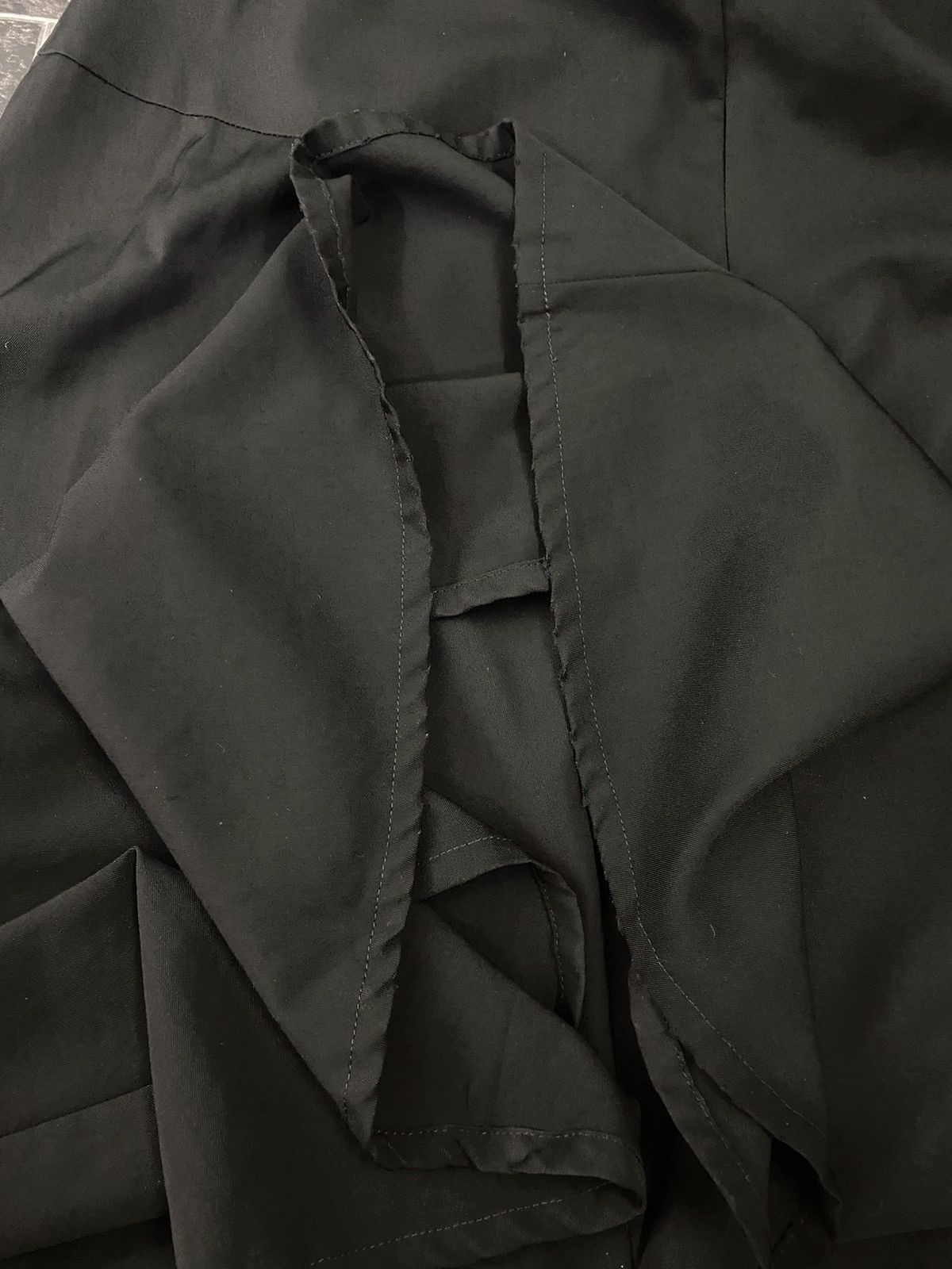Y's × Yohji Yamamoto Vintage Yohji Yamamoto Midi Skirt Black Colour Size 29" - 8 Thumbnail