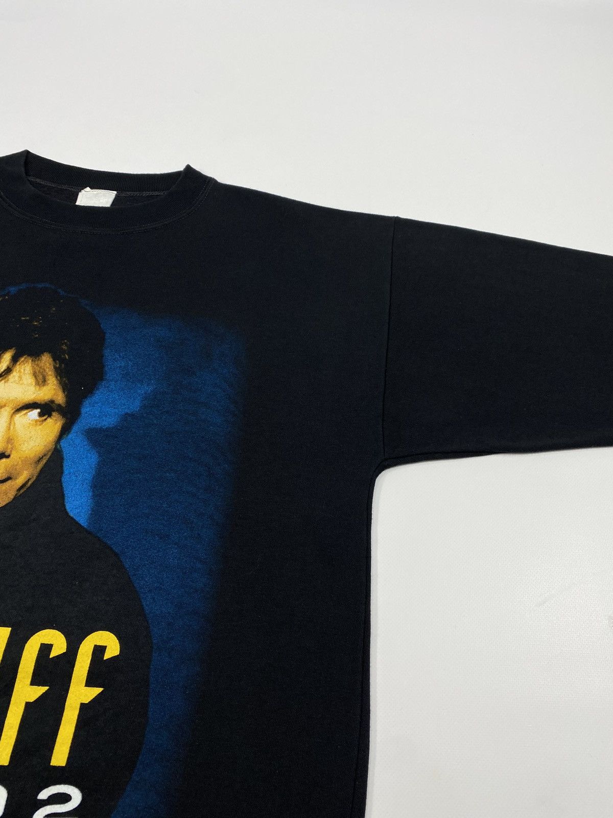 Band Tees 🔥LASTDROP🔥 1992 Cliff Richard Access All Areas Sweatshirt Size US XL / EU 56 / 4 - 8 Thumbnail