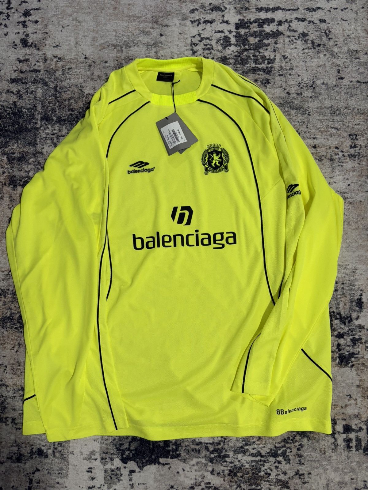 BALENCIAGA 蛍光イエロー 長袖シャツ Balenciaga Balenciaga Long Sleeve Soccer Football Jersey Neon