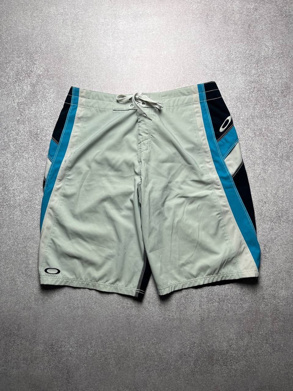 Oakley × Vintage Vintage Oakley Grey Summer Shorts 36 Size US 36 / EU 52 - 2 Thumbnail