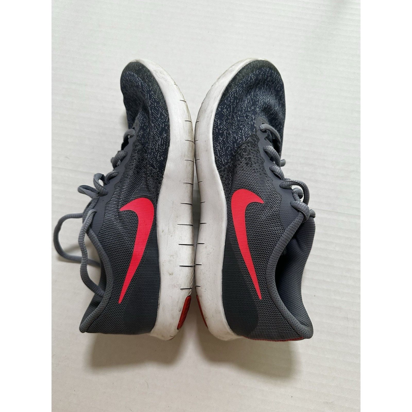 Nike Nike Flex Contact Running Shoe Grey/Red SZ7Y Sneakers Sporty Size US 7 / EU 40 - 6 Thumbnail