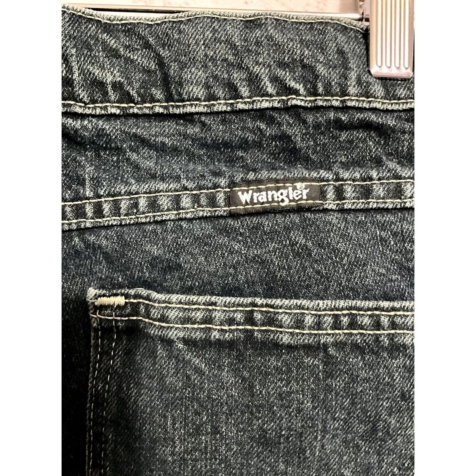 Wrangler Wrangler Denim Shorts Mens 18 Regular XL 30 Dark Blue Button Closure Cotton Blend Casual Denim Shorts Mens Size US 30 / EU 46 - 2 Thumbnail