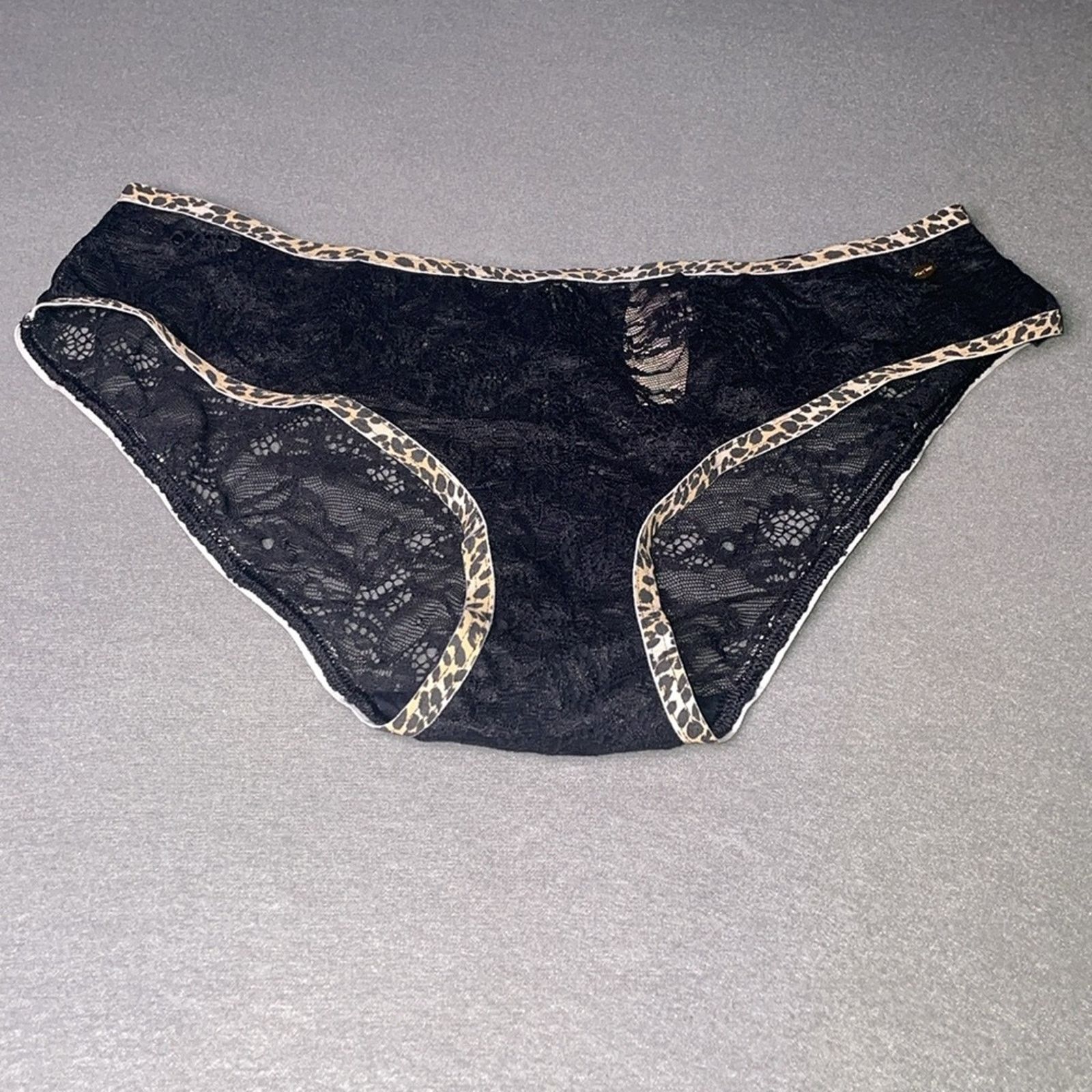 Victoria's Secret Victoria’s Secret Very Sexy Lace Panty Leopard Trim Panties Size ONE SIZE - 2 Thumbnail