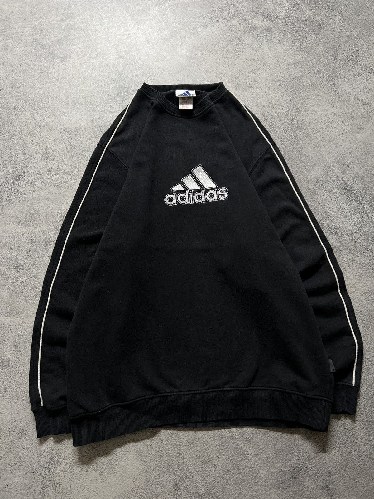 Adidas × Vintage Vintage Y2k Adidas 🖤 Spellout Big Logo Sweatshirt 00’s Size US L / EU 52-54 / 3 - 1 Thumbnail