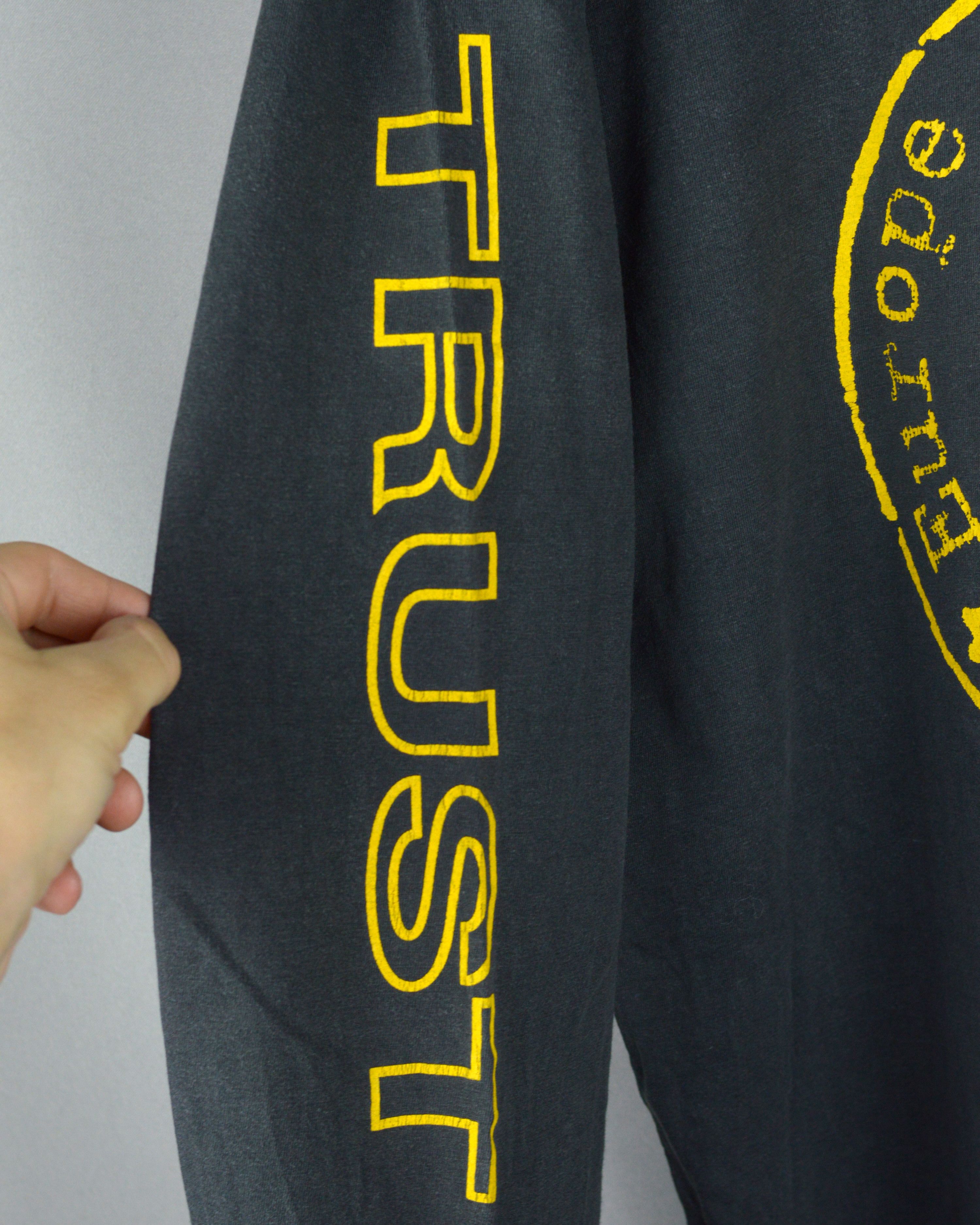 Vintage Vintage Trust Europe et Haines 1996 long sleeve t shirt Size US M / EU 48-50 / 2 - 4 Thumbnail