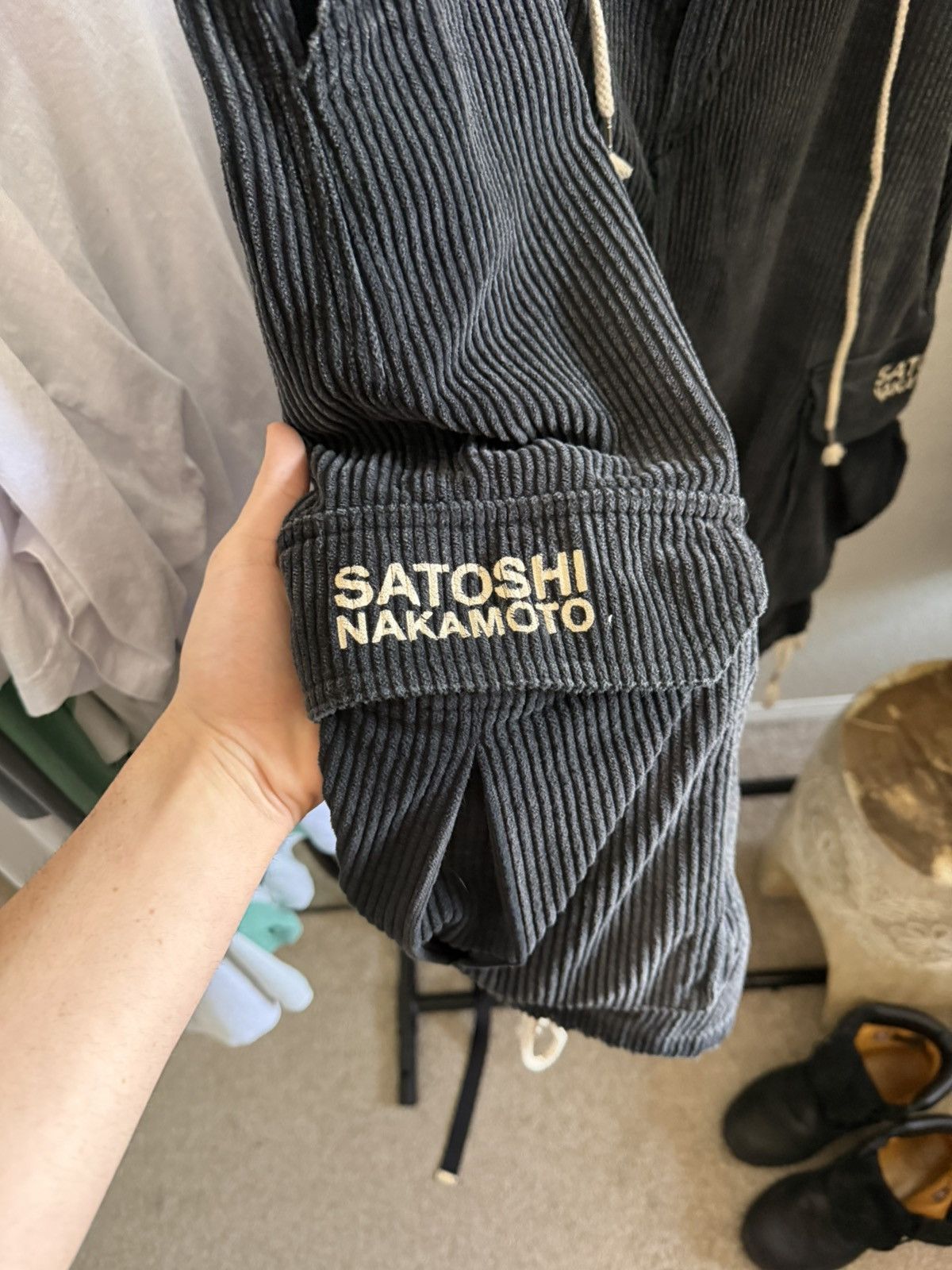 Satoshi Nakamoto Satoshi Nakamoto 3/4 Cargo Shorts Size US 40 / EU 56 - 8 Thumbnail