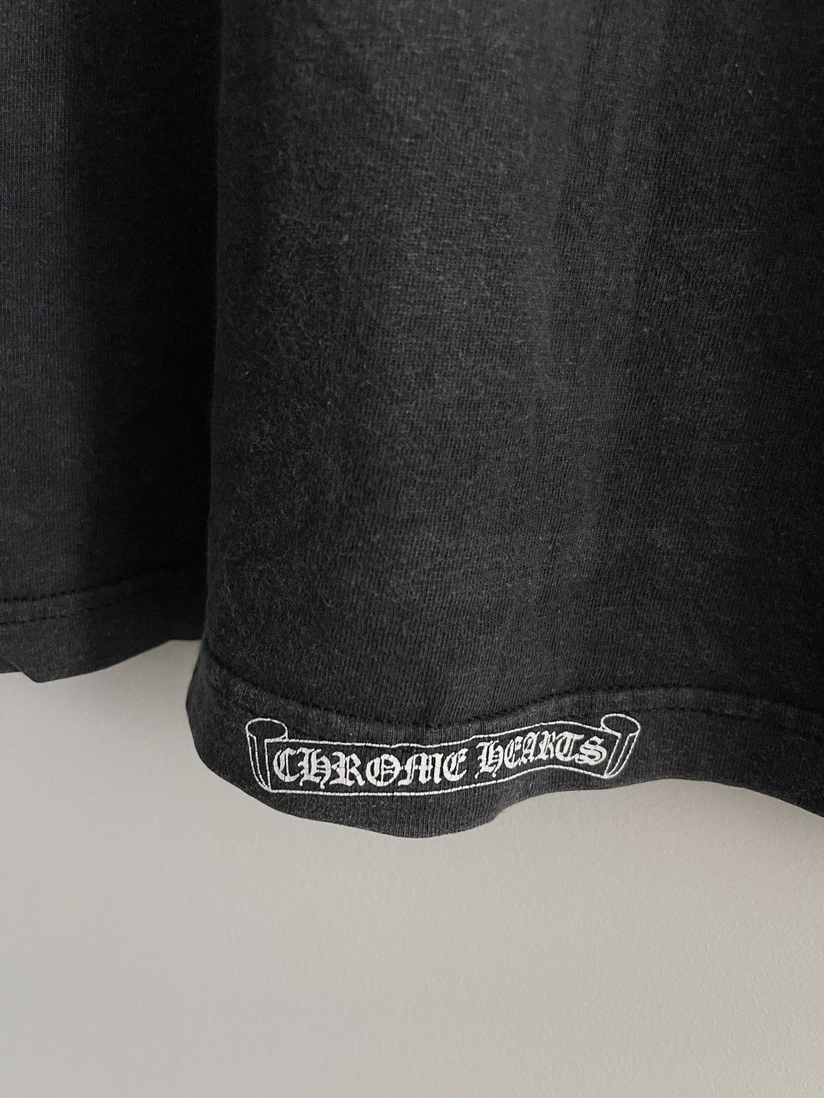 Chrome Hearts 2000s Chrome Hearts Scripts Jumbo Scroll Logo Tee Size US M / EU 48-50 / 2 - 7 Thumbnail