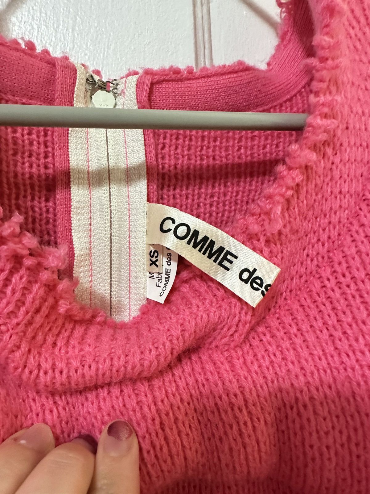 Comme des Garcons Comme des Garçons FW18 Pink Cutout Sweater Size XS / US 0-2 / IT 36-38 - 4 Thumbnail