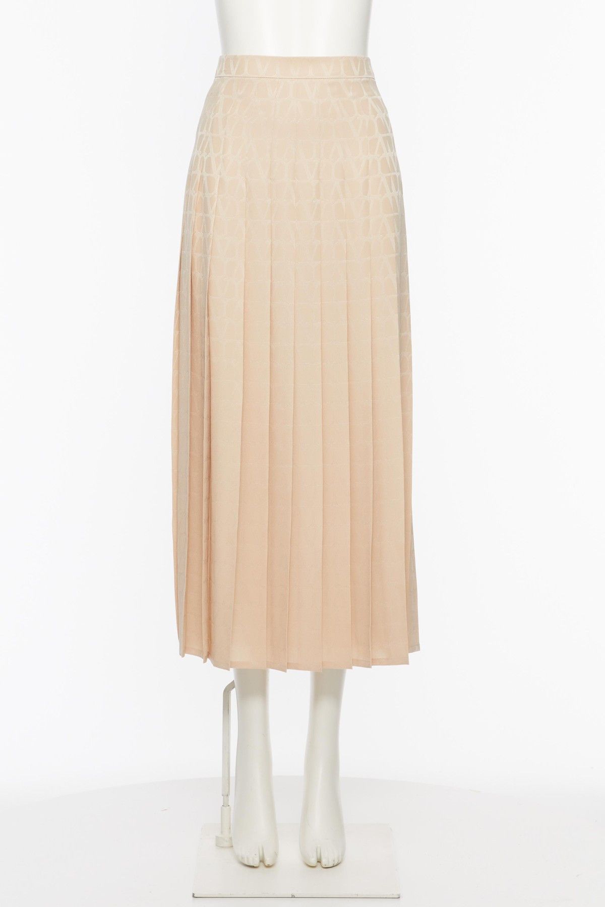 o1s1wg110525 Pleated Silk Skirt in Medium Beige