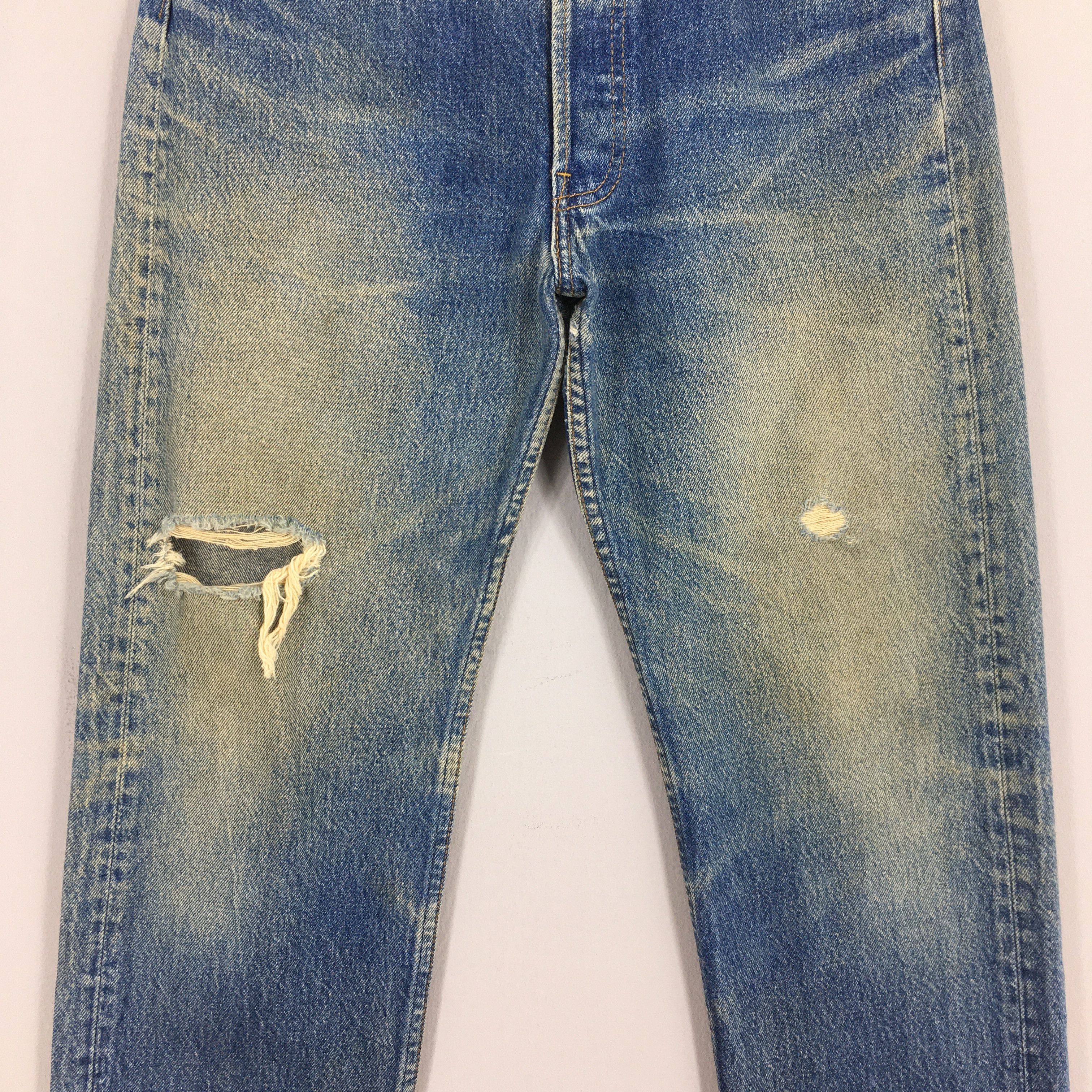 Levi's Size 28x27.5 Vintage 90s Levi's 501 Faded Blue Jeans S1419 Size US 28 / EU 44 - 3 Thumbnail