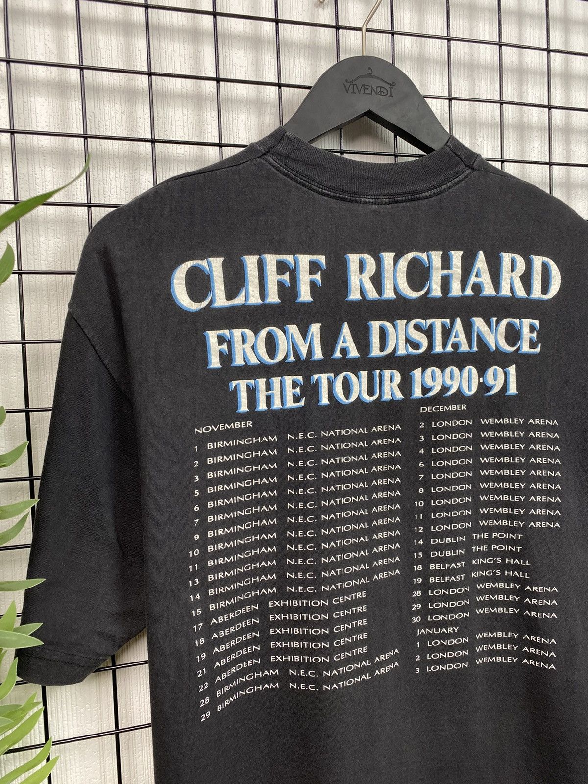 Band Tees × Vintage Vintage 1990-1991 Cliff Richard Tour T Shirt Men’s Pop Tee Size US L / EU 52-54 / 3 - 16 Thumbnail