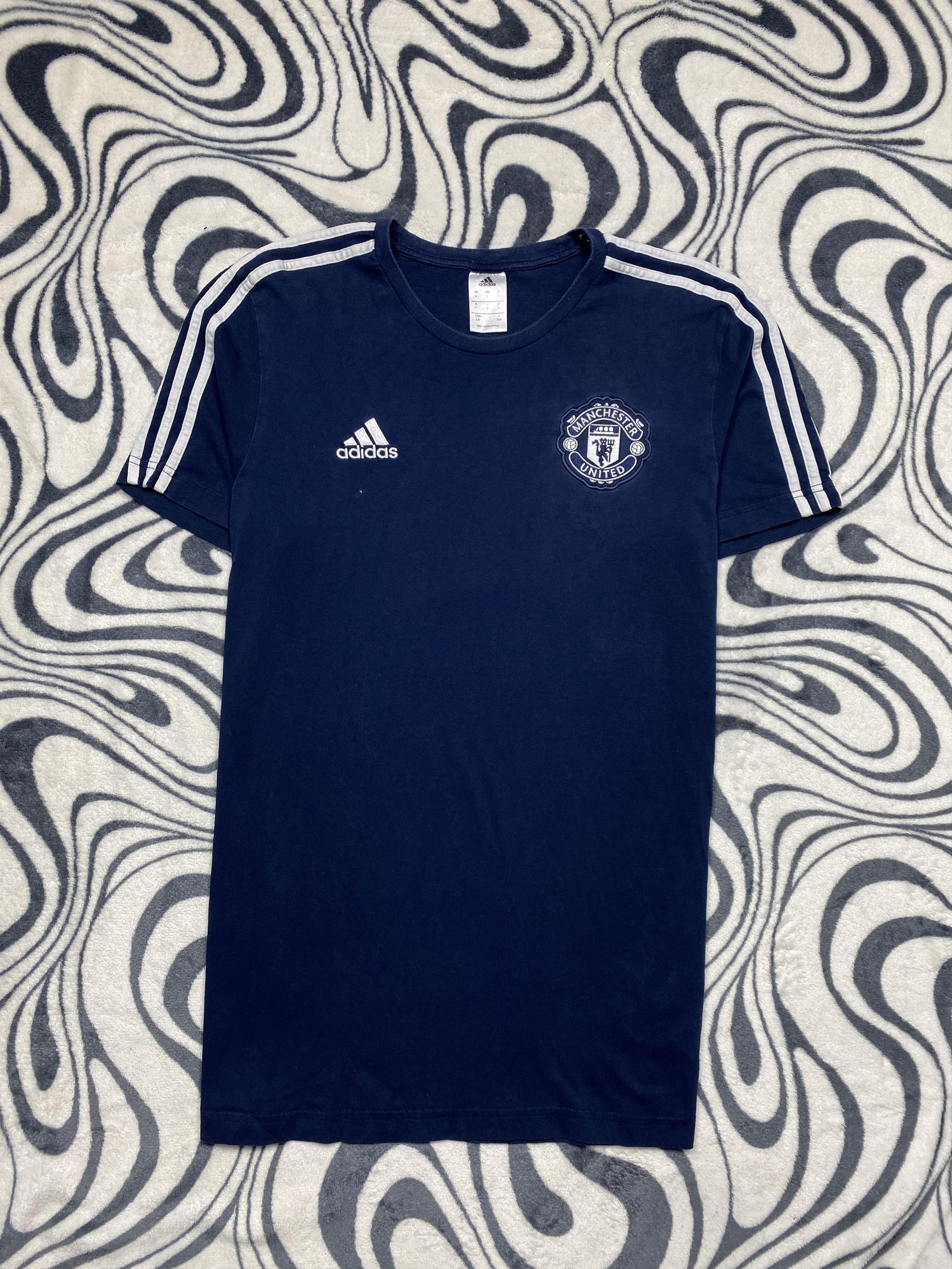 Adidas Adidas Manchester United Vintage T-Shirt Tee Jersey Size US L / EU 52-54 / 3 - 1 Thumbnail
