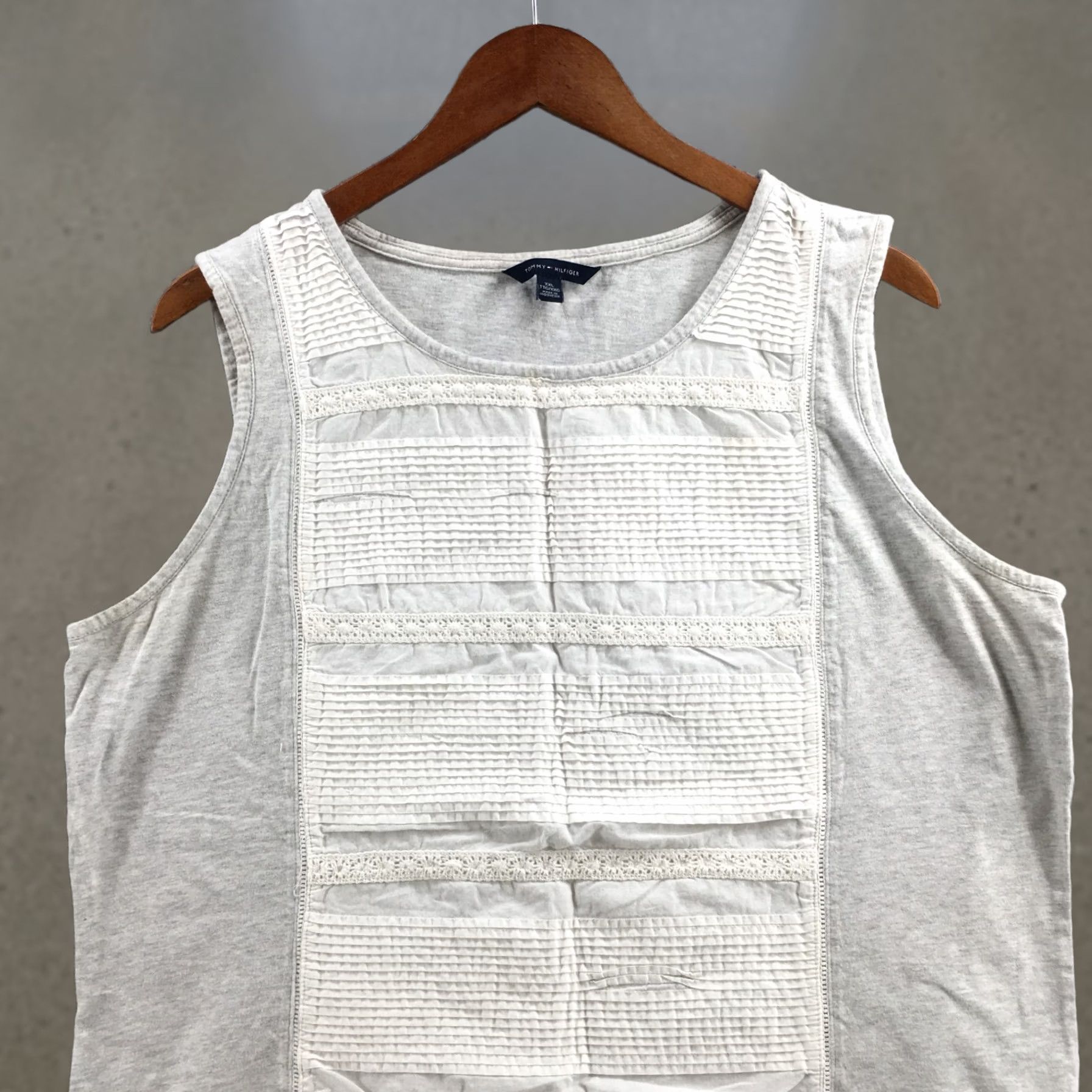 Tommy Hilfiger Tommy Hilfiger Tops Womens XXL Gray White Cotton Sleeveless Pintuck Tank Top Size XXL / US 16-18 / IT 52-54 - 1 Thumbnail