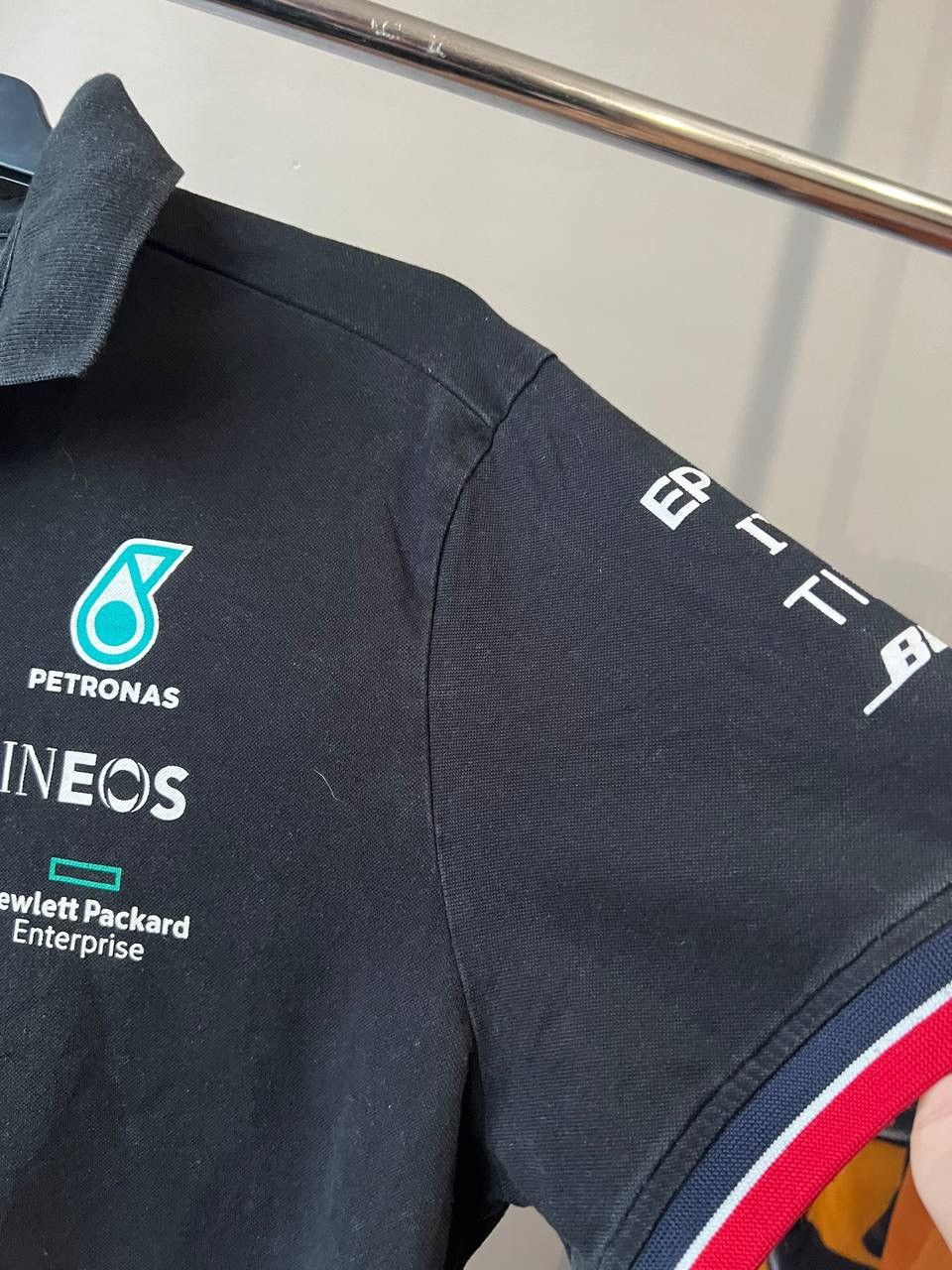 Formula 1 2021 MERCEDES BENZ AMG PETRONAS FORMULA ONE POLO JERSEY XXL Size US XXL / EU 58 / 5 - 7 Thumbnail