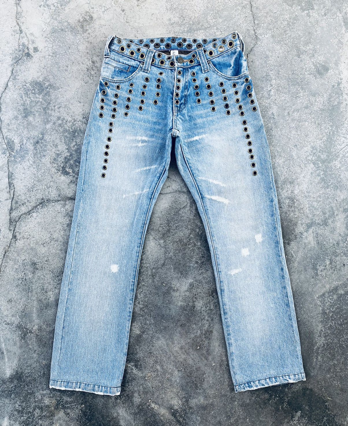 Japanese Brand Vintage Daily News Eyelet Distressed Denim Pants Size US 30 / EU 46 - 1 Thumbnail
