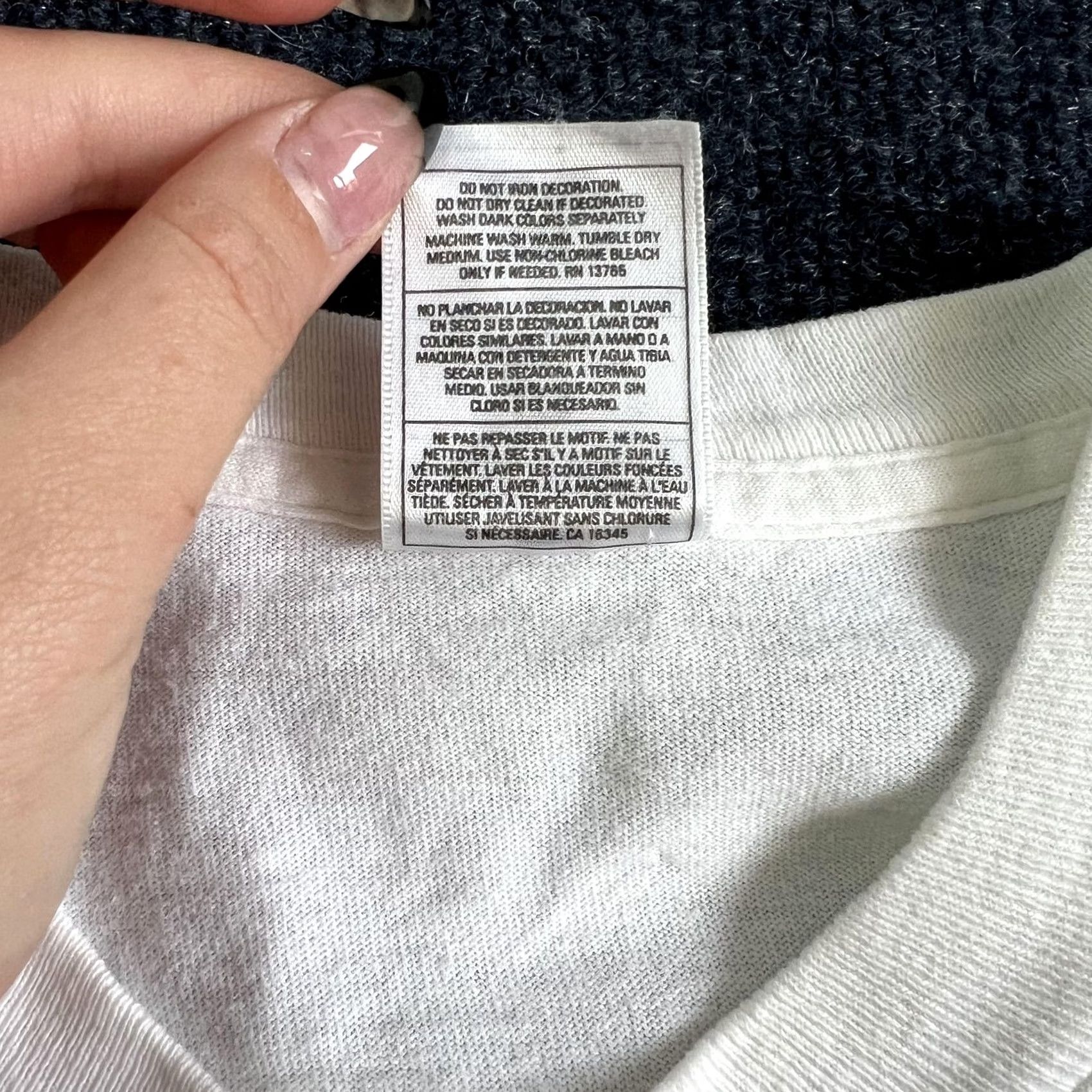 Fruit Of The Loom VINTAGE Skydive Shirt Mens XL White Parachute Graphic Fruit Loom 80s 90s Size US XL / EU 56 / 4 - 6 Thumbnail