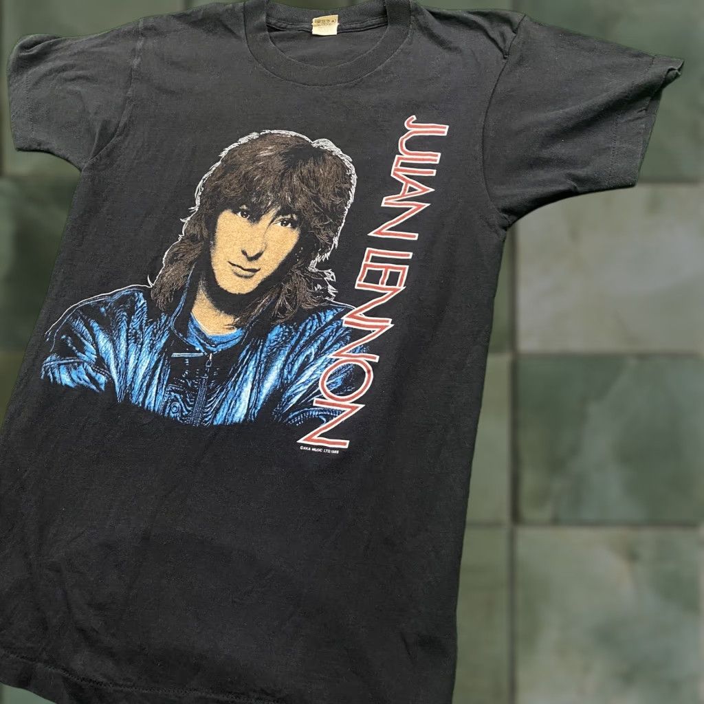 Vintage VINTAGE Julian Lennon Shirt Mens M Black 80S Valotte Rock Pop Band Tee 1985 USA Size US M / EU 48-50 / 2 - 1 Thumbnail
