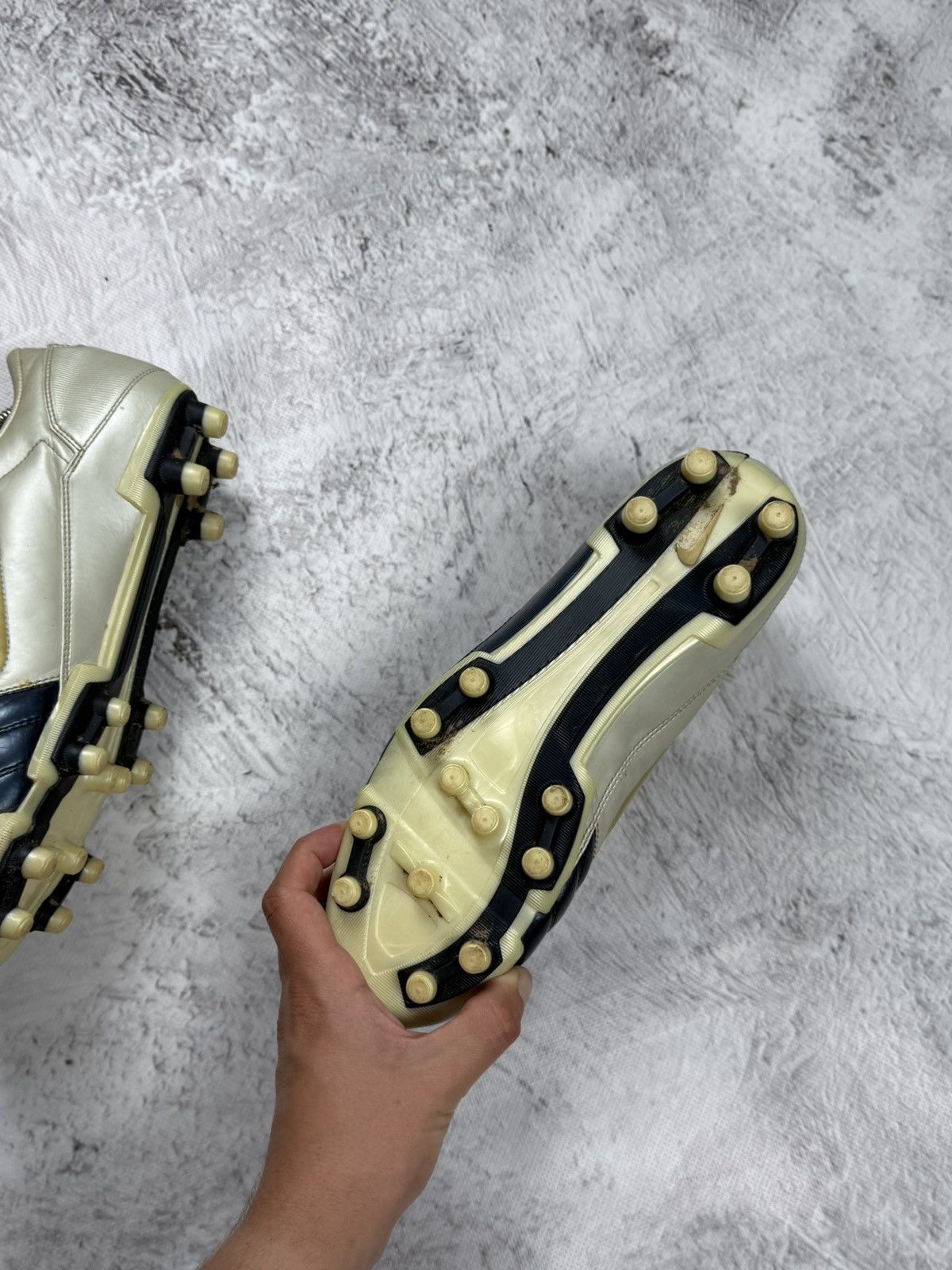 Nike × Vintage Nike Total 90 III FG Blue/White cleats mens 2005 Size US 9.5 / EU 42-43 - 4 Thumbnail