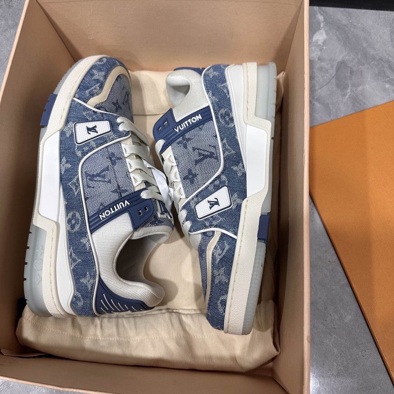 Louis Vuitton Louis Vuitton Blue and White Low-Top Trainers -2508 Size US 8 / EU 41 - 5 Thumbnail