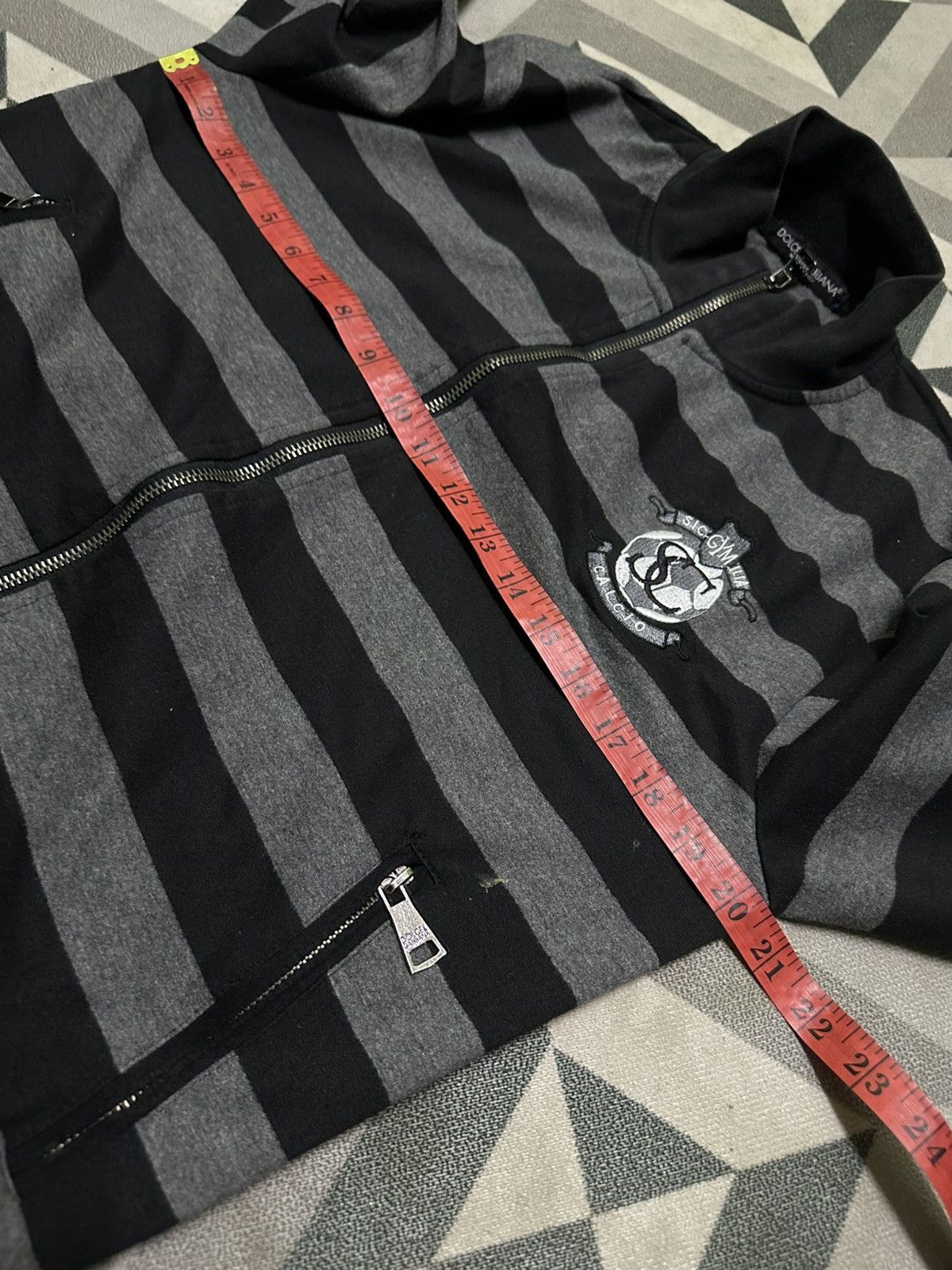 Dolce & Gabbana Dolce & Gabbana jacket is a men's full-zip track jacket Size US M / EU 48-50 / 2 - 7 Thumbnail