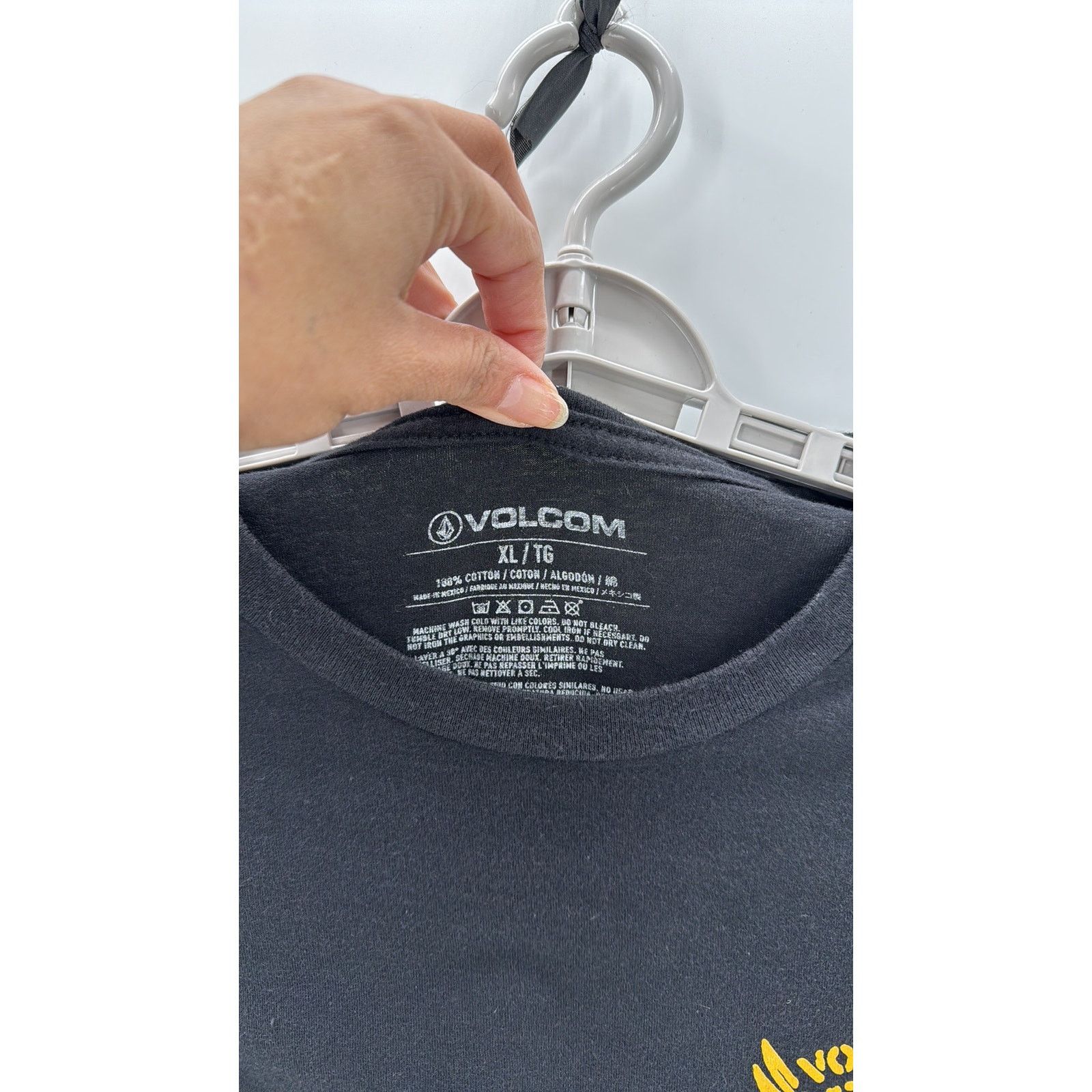 Volcom Volcom graphic front back long sleeve T shirt sz xl cotton Size US XL / EU 56 / 4 - 3 Thumbnail