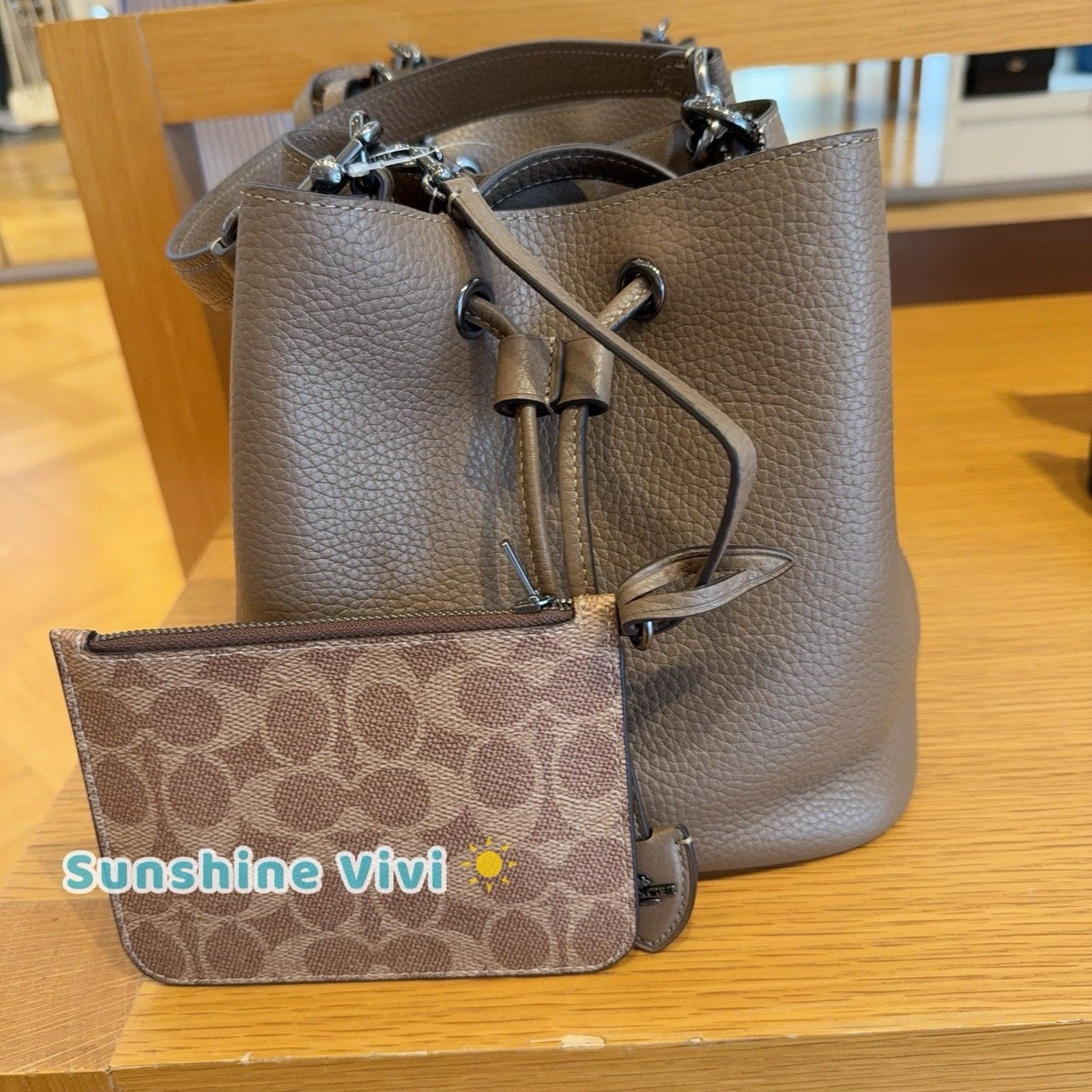 Coach NWT Coach Rowan Bucket Bag Leather CBH06 Qb/Dark Stone Size ONE SIZE - 1 Thumbnail