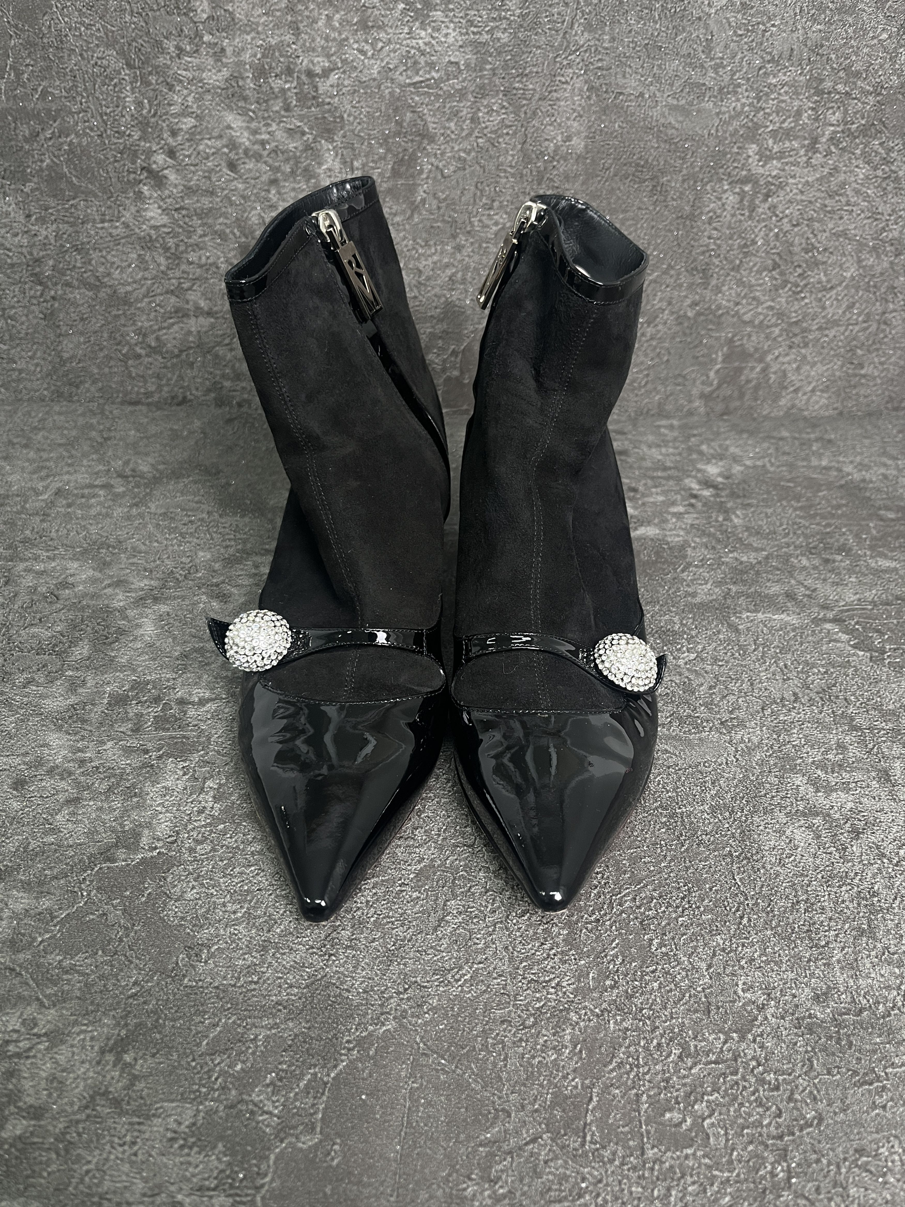 Roger Vivier Roger Vivier Suede Ankle Boots With Crystal Embellished Size US 6 / IT 36 - 4 Thumbnail