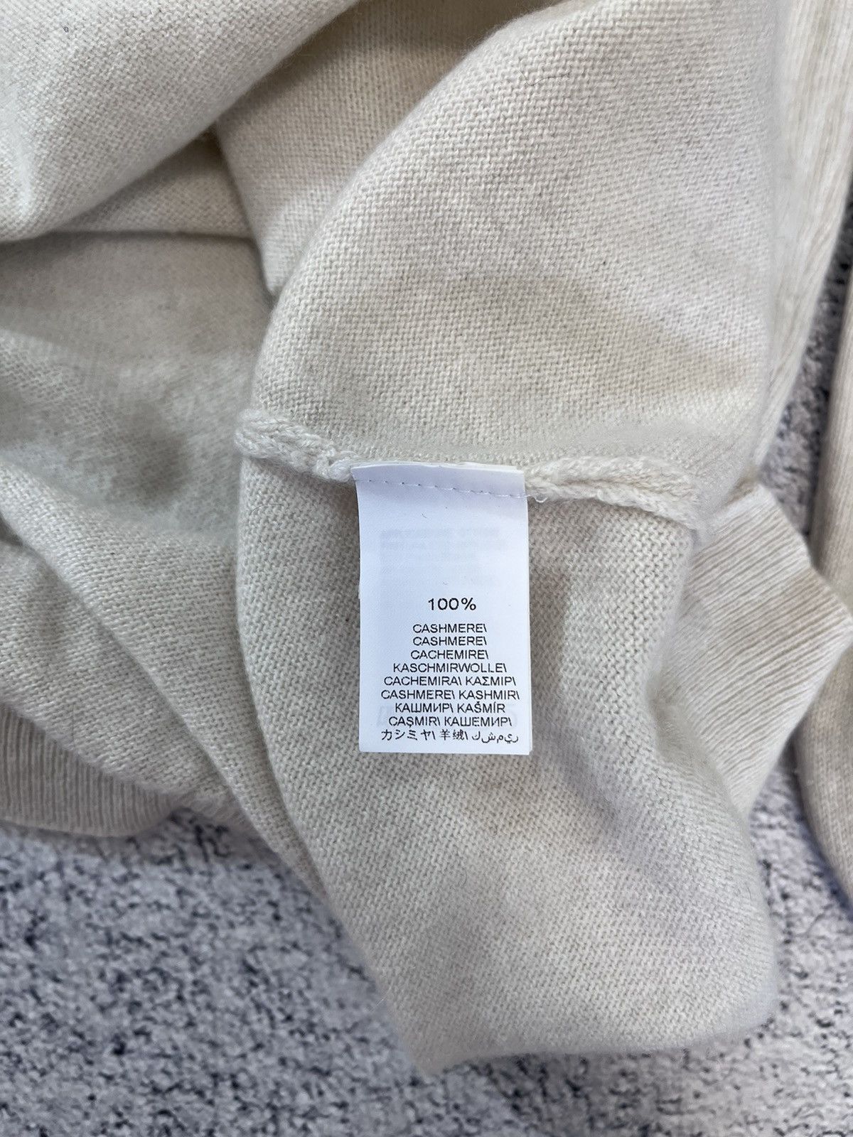 Brunello Cucinelli Brunello Cucinelli Cashmere Sweater V-neck Jumper Pullover Size L / US 10 / IT 46 - 18 Thumbnail