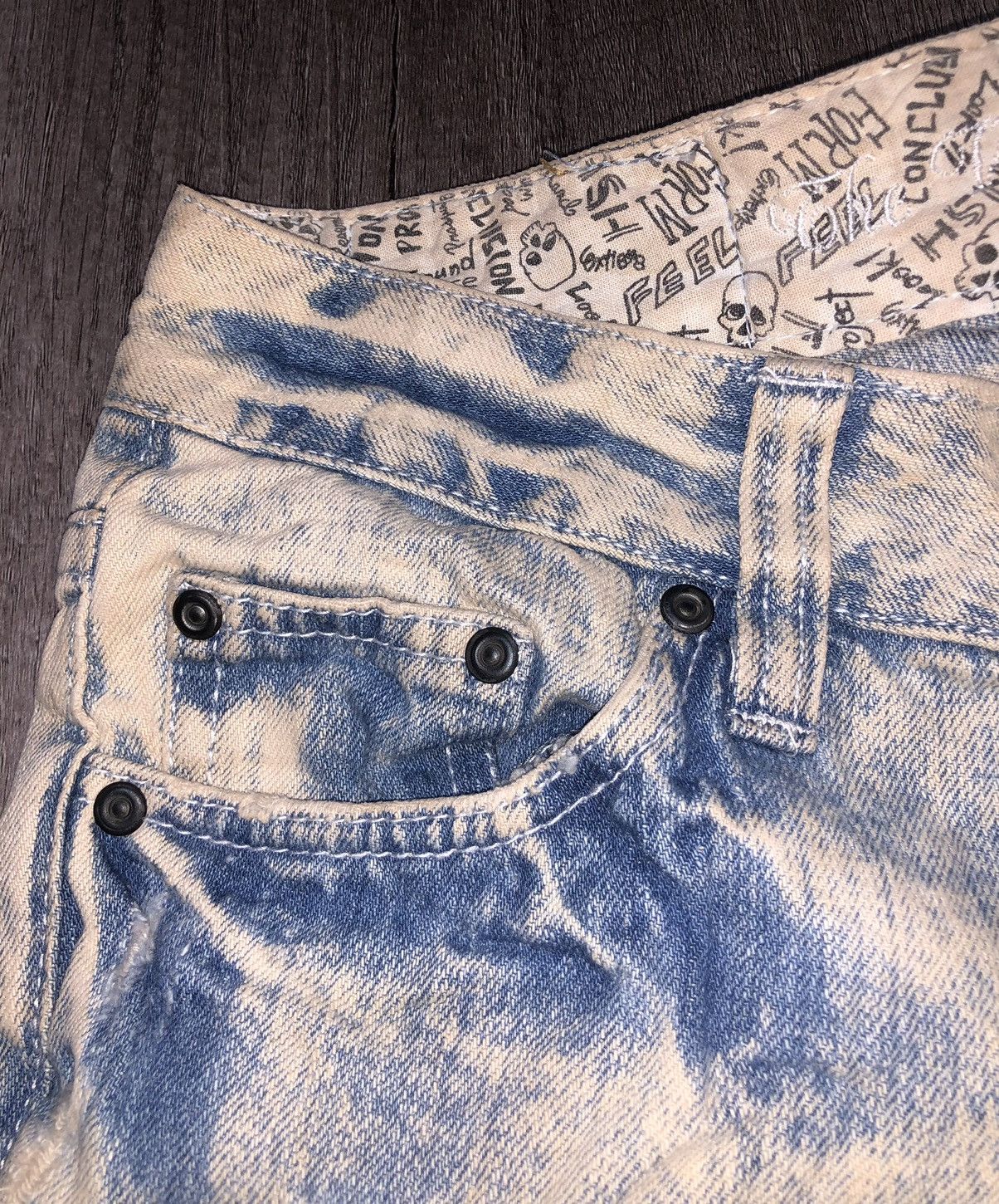 Vintage Witty Pitty Distressed Jeans Acid Wash Blue (unisex)