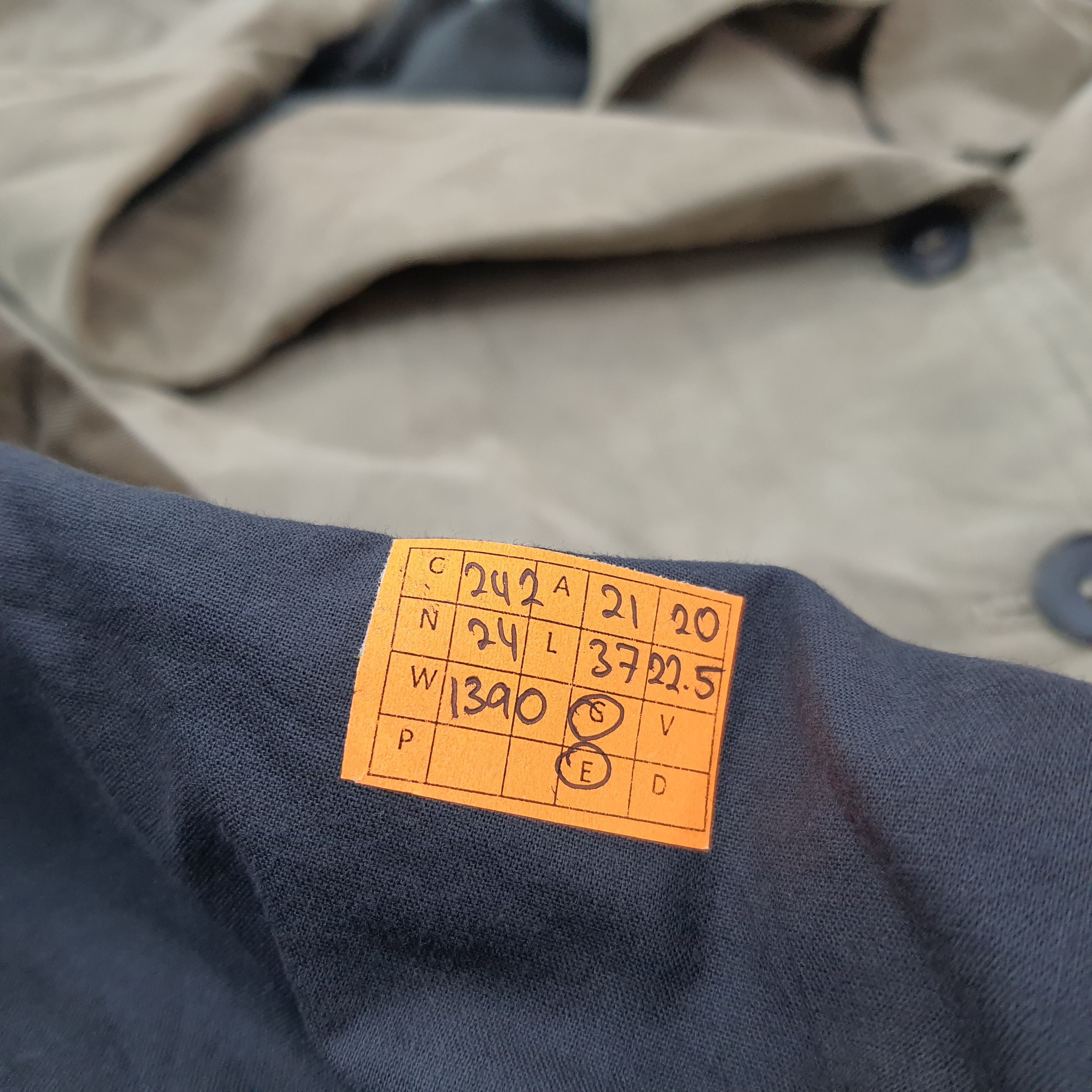 Designer Vintage Vetements Classiques Trench Jacket C242N24 Size US M / EU 48-50 / 2 - 10 Thumbnail