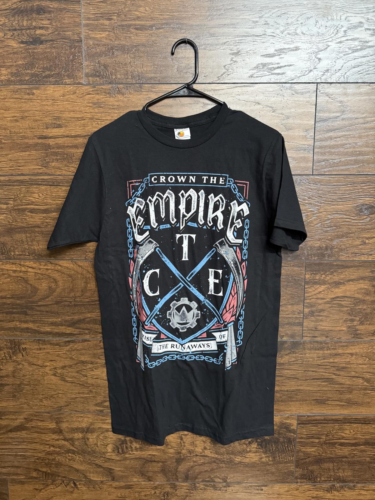Designer Crown the Empire Band T-shirtRise of the Runaways Album -L Size US L / EU 52-54 / 3 - 1 Thumbnail
