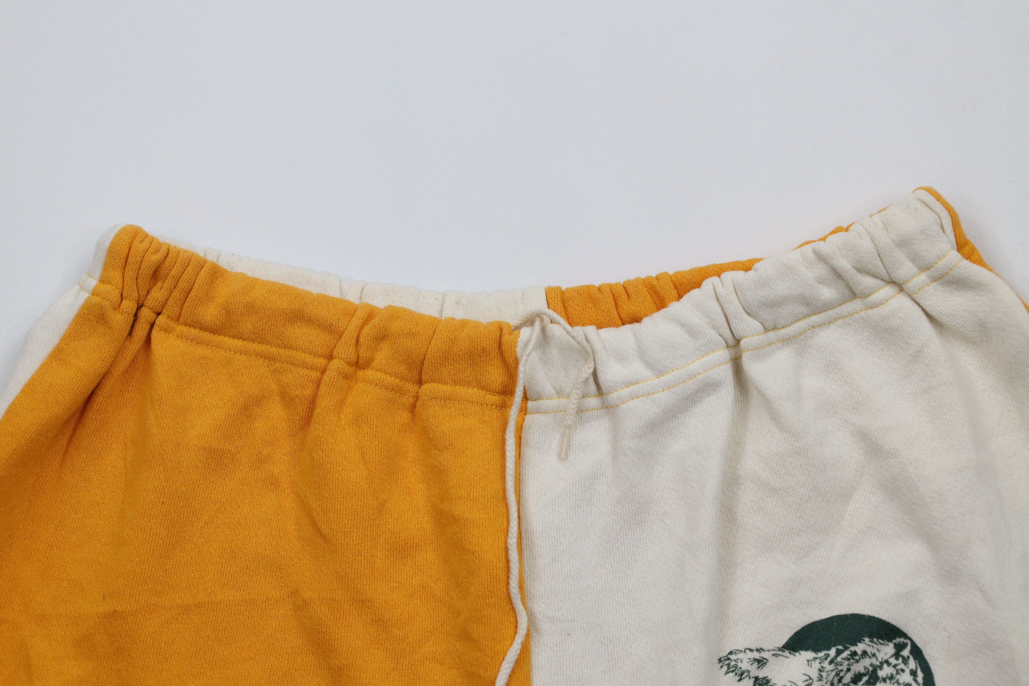 Vintage Vintage 90s Streetwear Block Bears Sweatpants Shorts USA Size US 36 / EU 52 - 2 Thumbnail