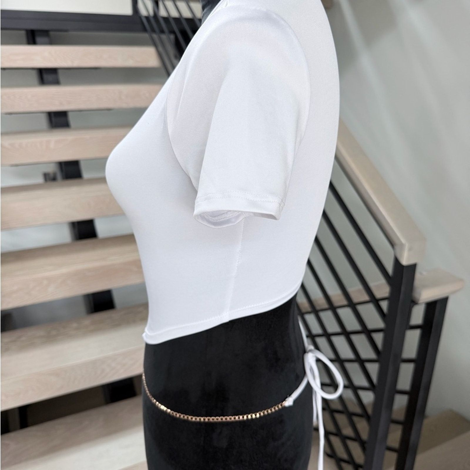 Other New Y2K White Crop Top with a chain size S Size S / US 4 / IT 40 - 5 Thumbnail