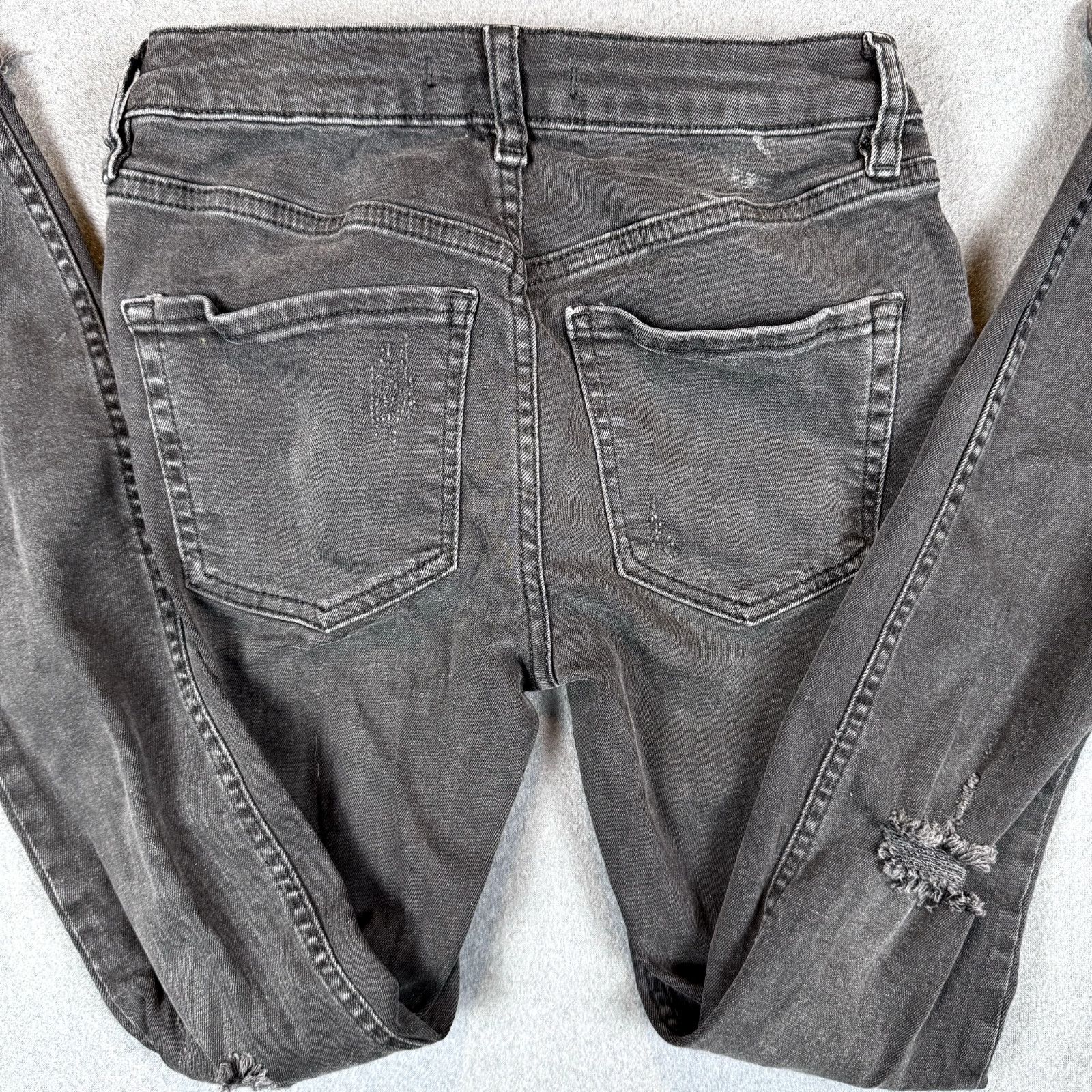 Free People Free People Jeans Women 24 (24x24) Black Distressed Crop Size 24" / US 00 / IT 34 - 1 Thumbnail