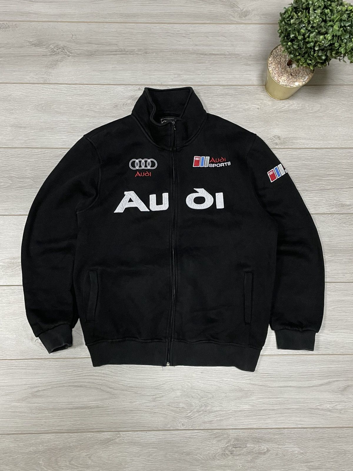 Audi Audi vintage big logo zip sweatshirt jacket racing Size US L / EU 52-54 / 3 - 1 Thumbnail