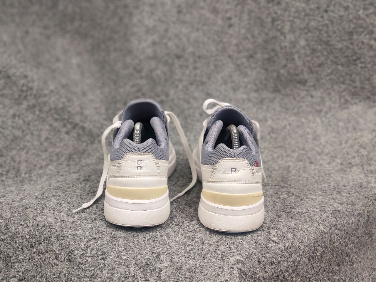 On On The Roger on cloud swiss Advantage Lilac Sneakers Shoes Size US 9.5 / IT 39.5 - 10 Thumbnail