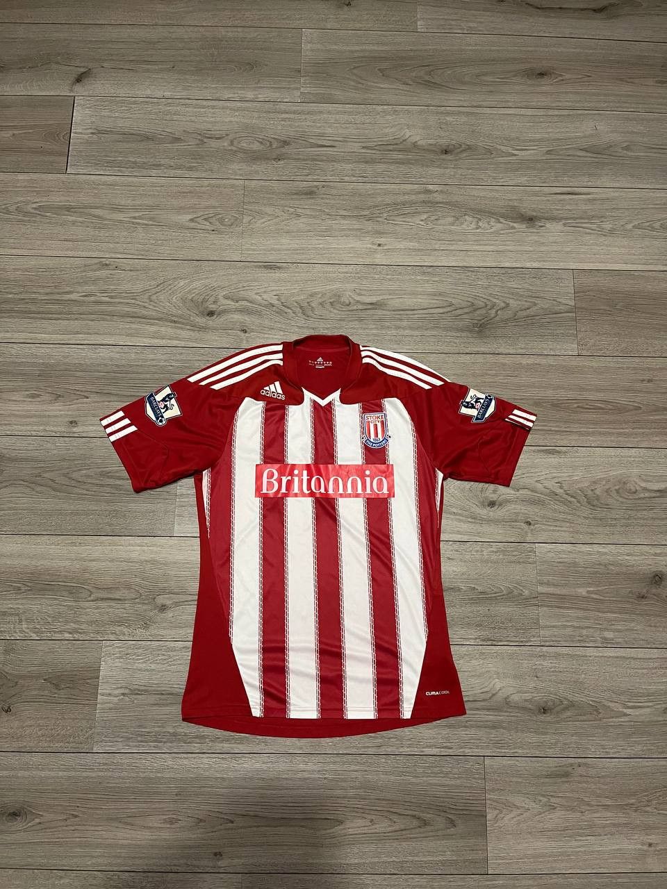 Adidas × Vintage Stoke City 2010/2011 #67 Worth Adidas Home Football Shirt Size US M / EU 48-50 / 2 - 1 Thumbnail