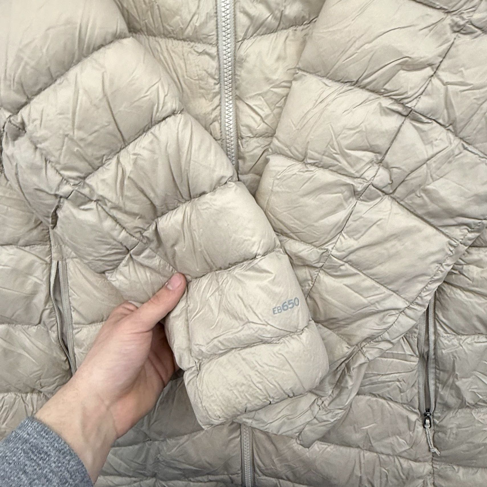 Eddie Bauer Eddie Bauer EB650 Down Puffer Jacket Women’s 2XL Beige Long Parka Zip Hooded Insulated Zippered Pockets Winter Fall Casual Travel Workwear Mens? Women Size XXL / US 16-18 / IT 52-54 - 7 Thumbnail
