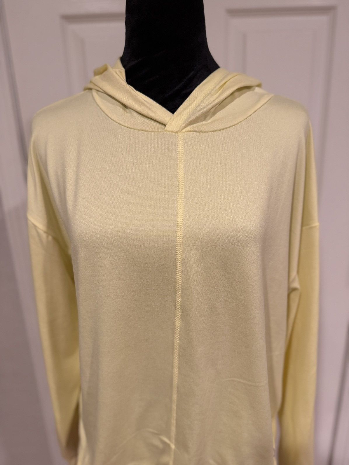 Athleta Athleta Women’s Yellow Jersey Hoodie Size Medium Size M / US 6-8 / IT 42-44 - 2 Thumbnail