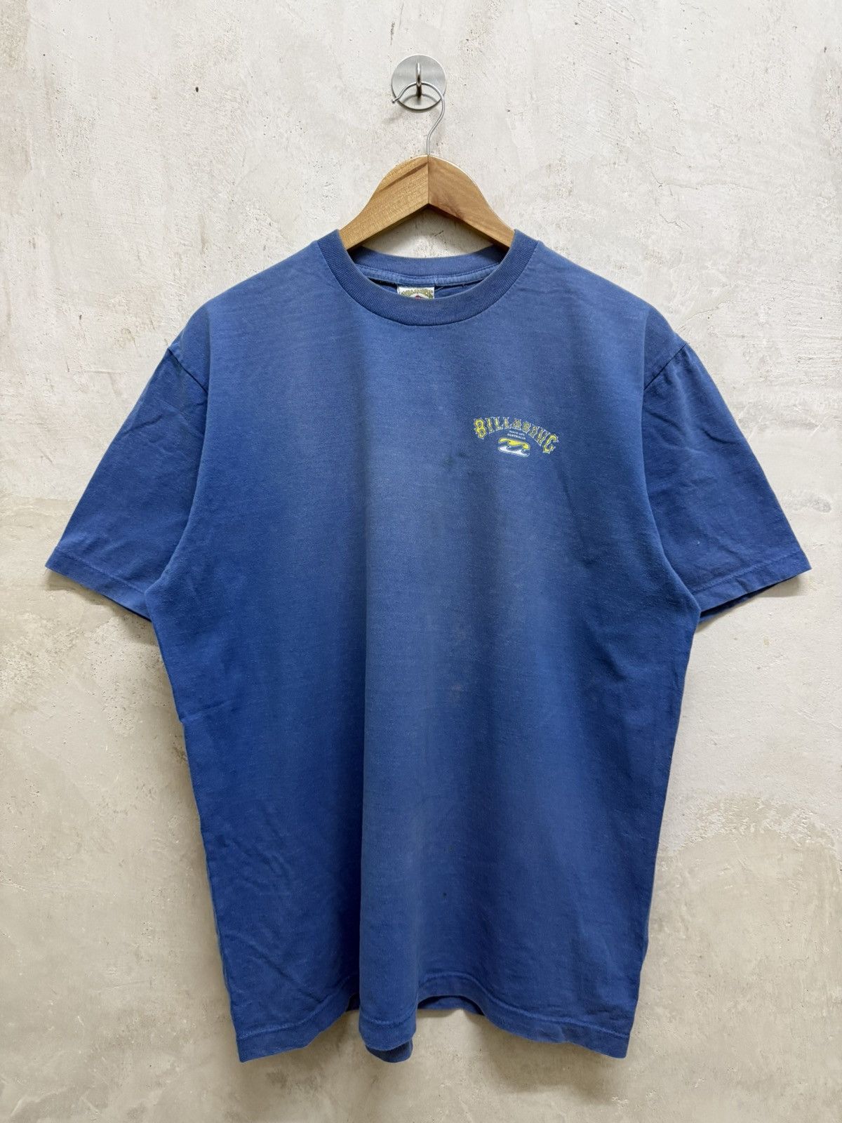 Billabong Vintage 90s Billabong Australia Surfing Backhitt Tshirt Size US L / EU 52-54 / 3 - 3 Thumbnail